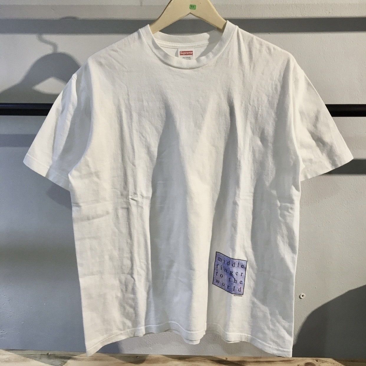Supreme Supreme "Middle Finger to the World" Tee SS19 White Size US M / EU 48-50 / 2 - 1 Thumbnail