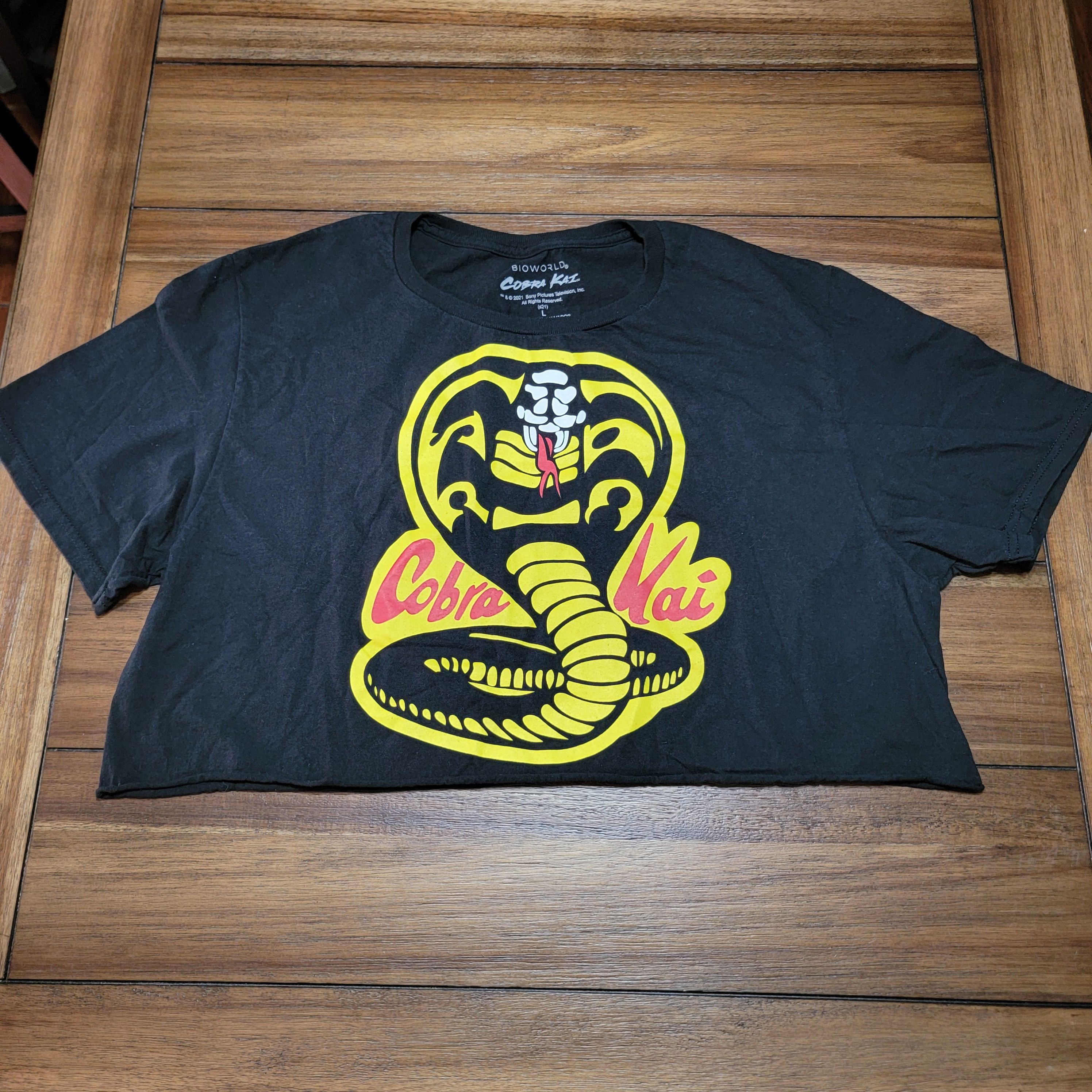 Other Bioworld Cobra Kai SS Black Crop Tee Logo - Size Large Size L / US 10 / IT 46 - 1 Thumbnail