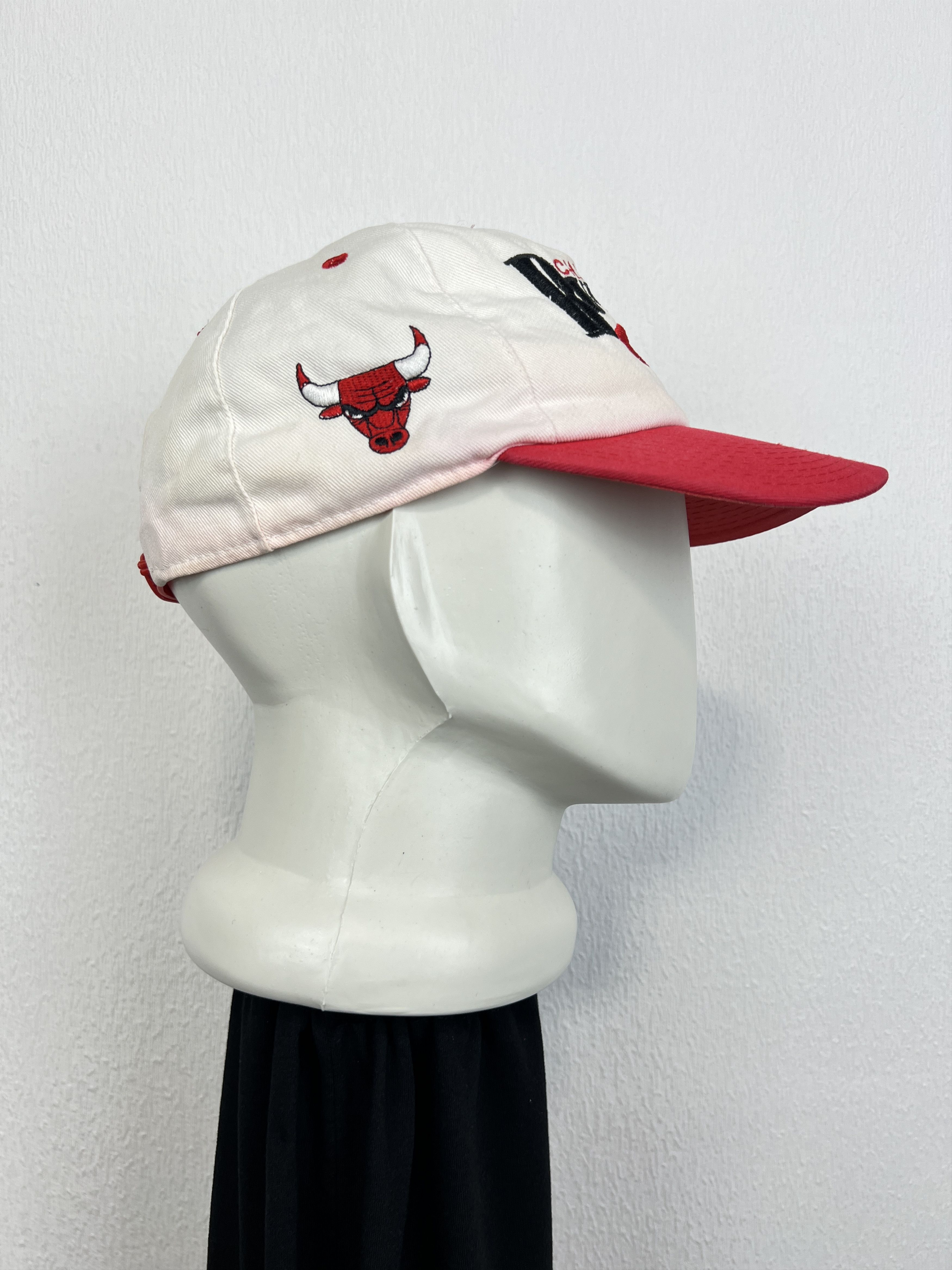 Vintage Vintage 90's Chicago Bulls Cap Hat Snapback NBA Rare Jordan Size ONE SIZE - 3 Thumbnail