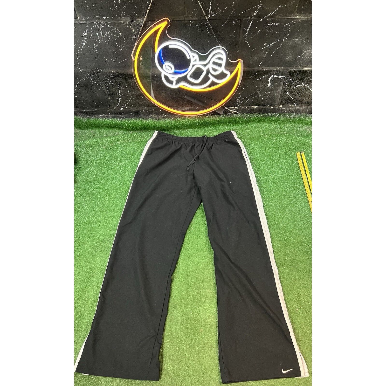 Nike Vintage Nike Windbreaker Black Baggy Swooshie Joggers XL Size US 36 / EU 52 - 1 Thumbnail