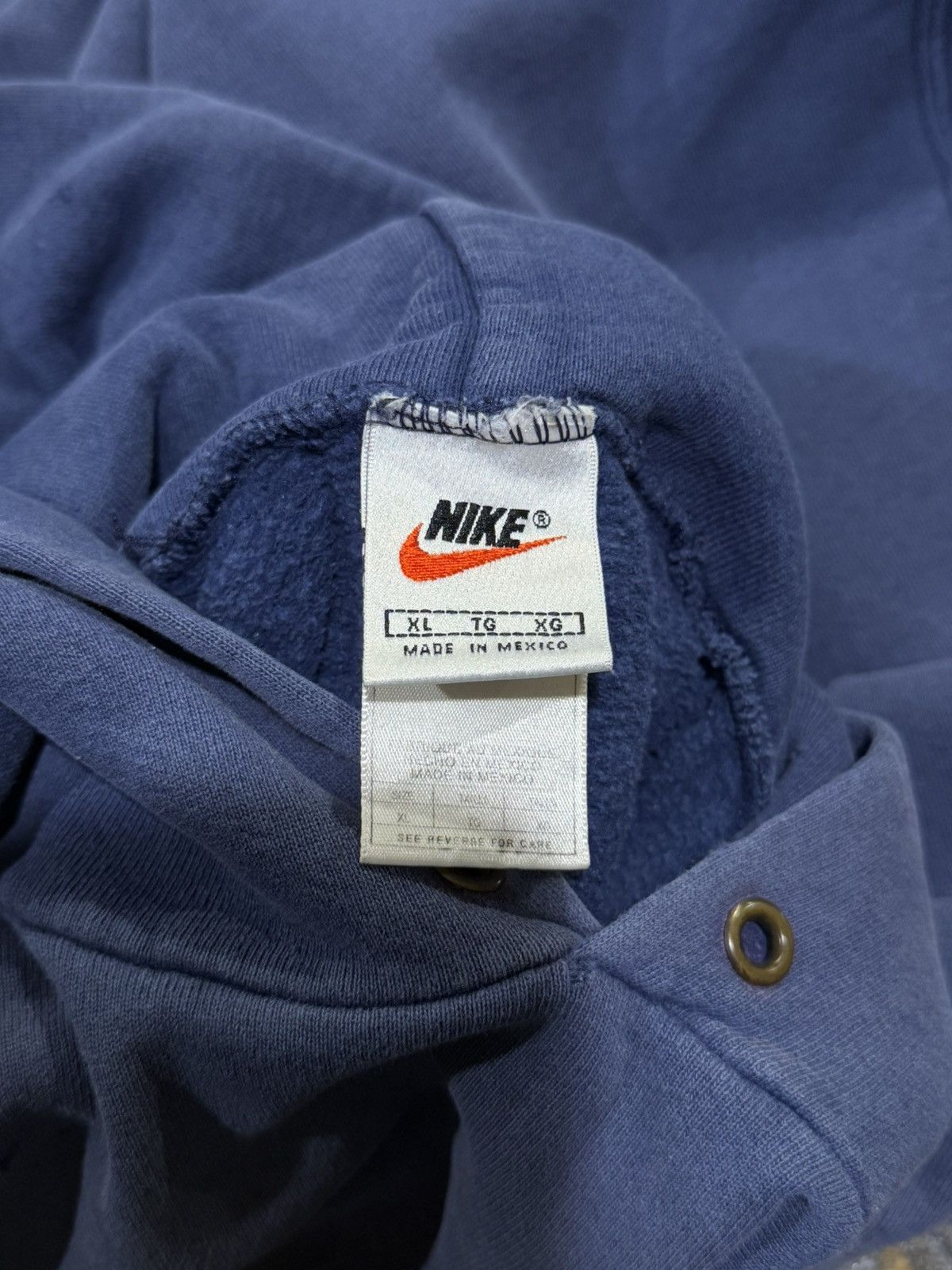 Nike Vintage Nike 90’s Thrashed Distressed Faded Blue Hoodie Size US XL / EU 56 / 4 - 13 Thumbnail