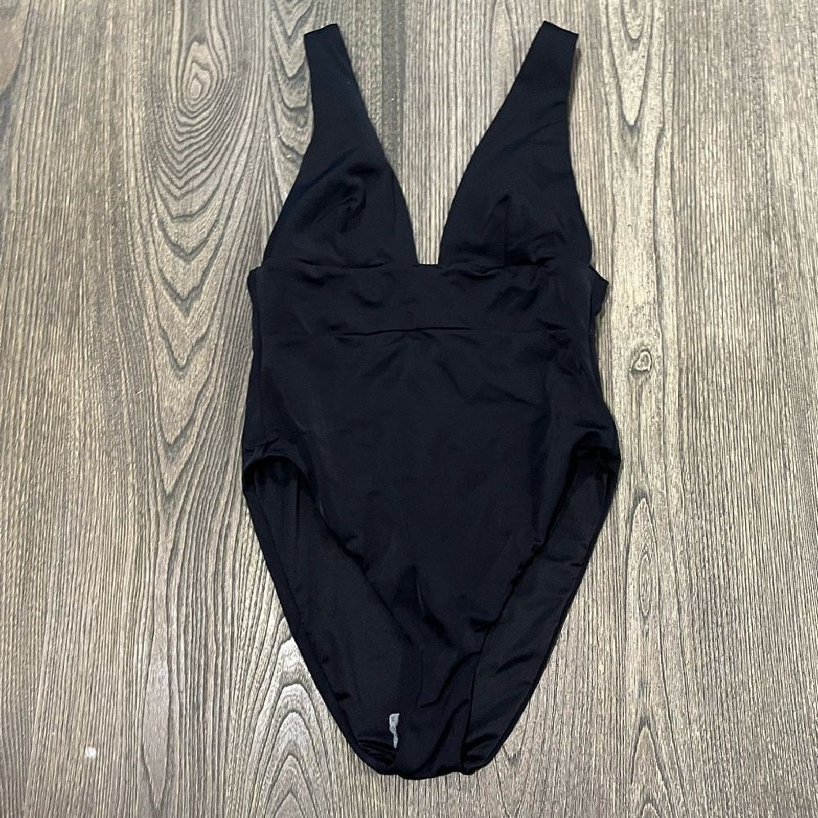 Victoria's Secret NWOT Victoria's Secret One Piece Swimsuit Plunge Size S Size ONE SIZE - 1 Thumbnail