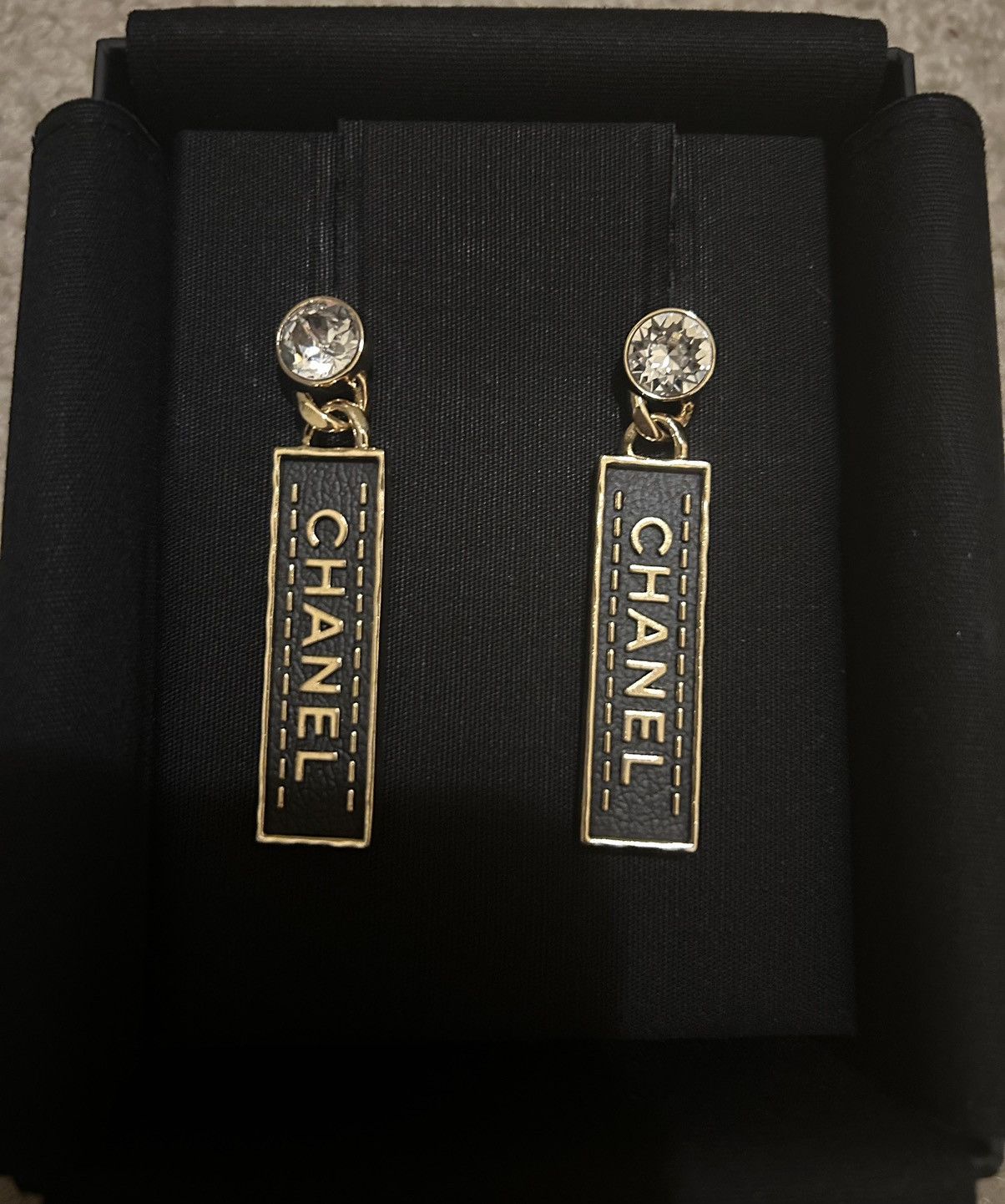 Chanel Chanel Logo Rectangle Plate Earring Size ONE SIZE - 1 Thumbnail