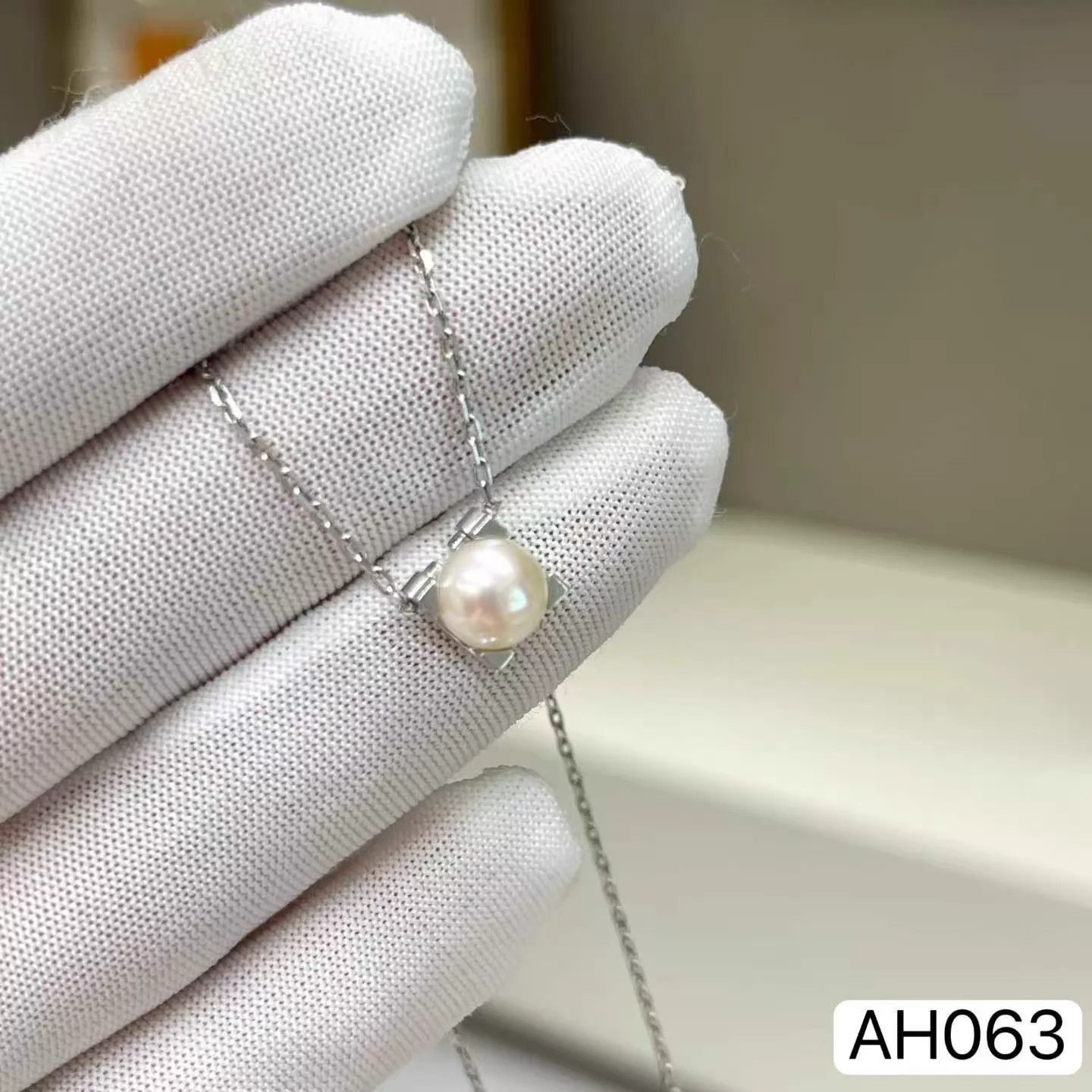 Cartier Cartier C DE CARTIER 18K Bull Head Akoya Pearl Necklace Size ONE SIZE - 4 Thumbnail