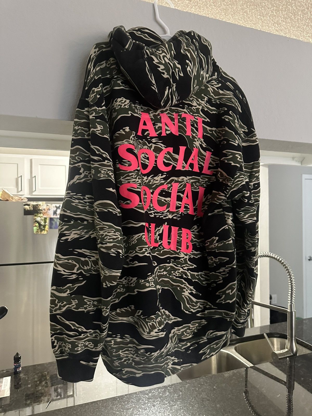 Anti Social Social Club Anti Social Social Club pink logo Cheetah Camo Hoodie Size US L / EU 52-54 / 3 - 2 Thumbnail