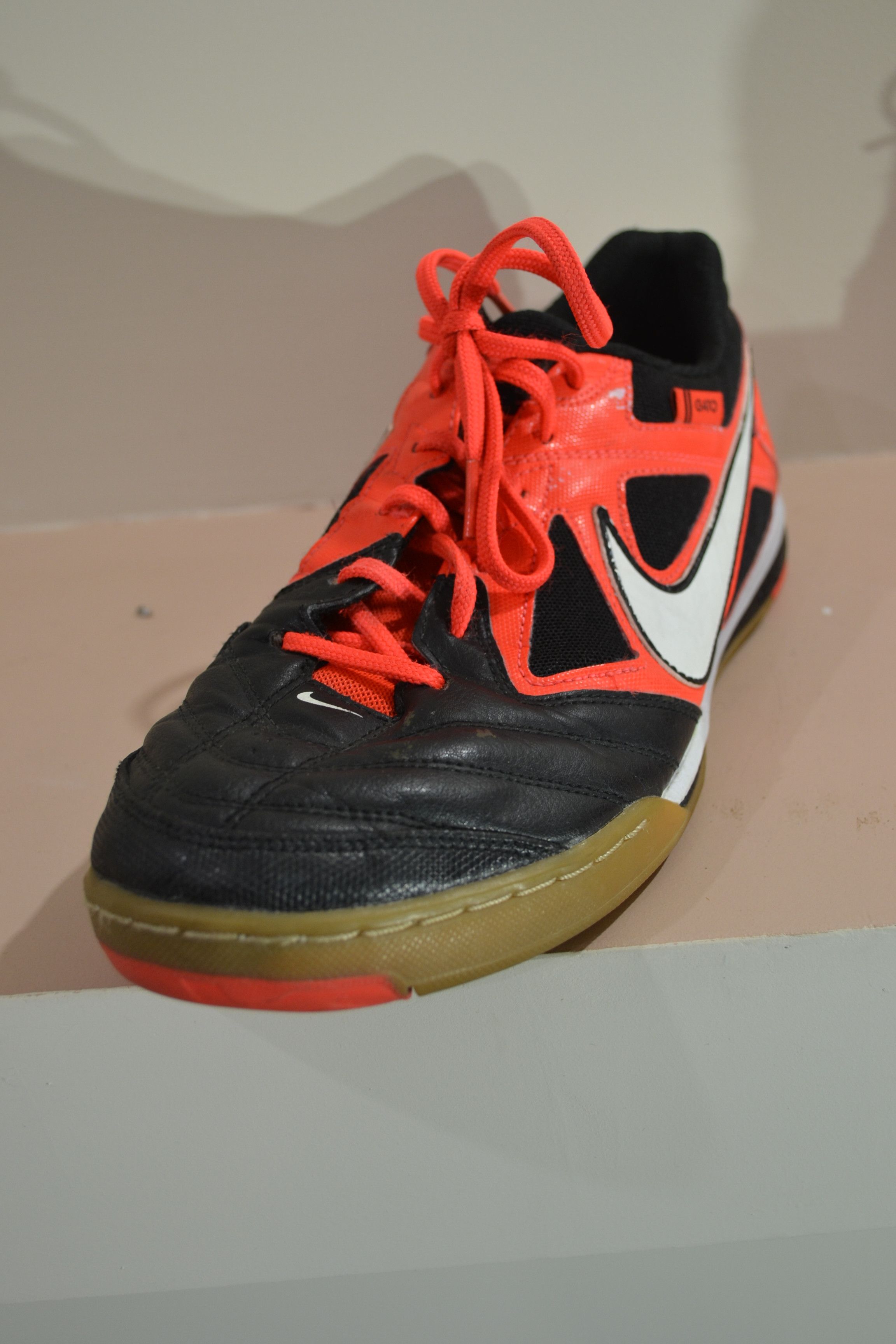Nike Nike5 Gato Indoor Soccer Shoes - Futsal Trainers Size US 10 / EU 43 - 2 Thumbnail