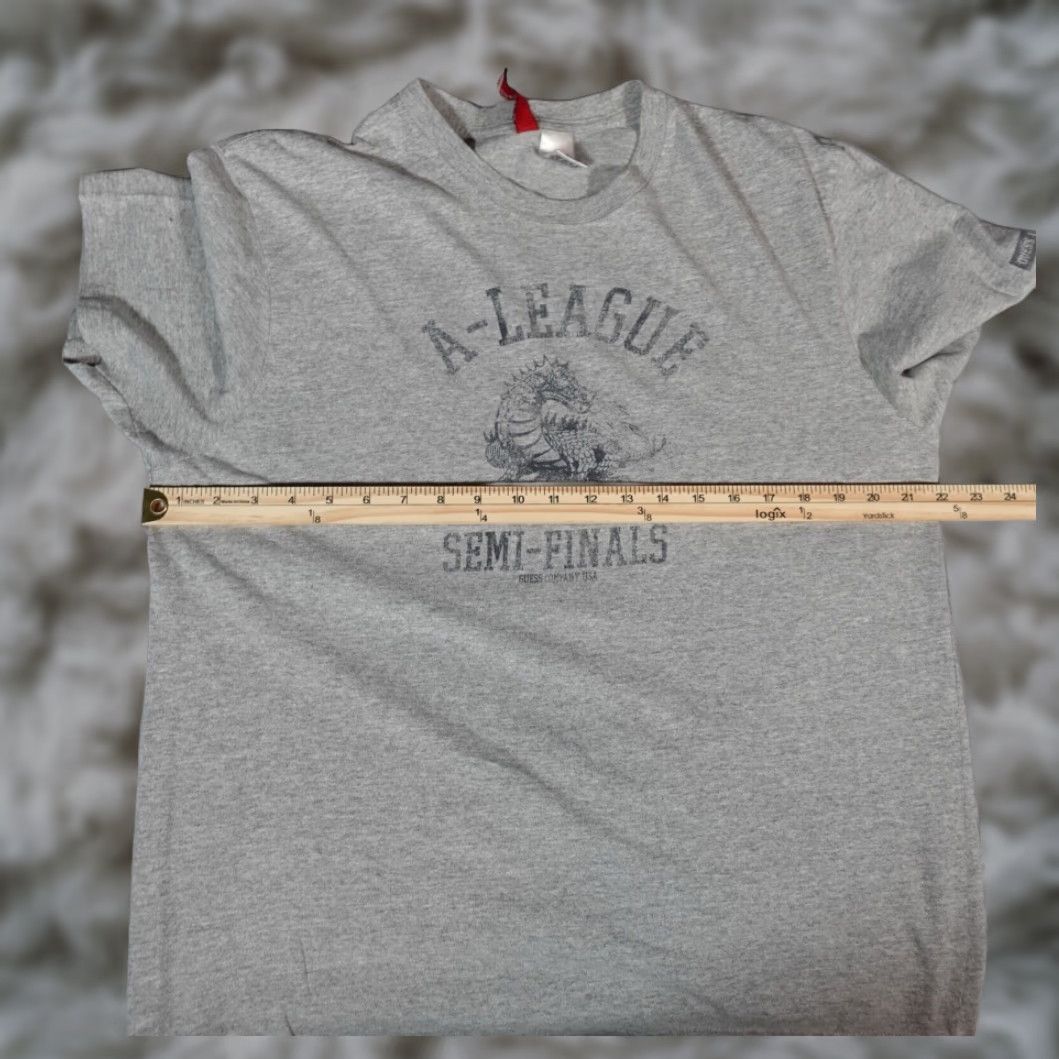 Guess VINTAGE GUESS Sports Graphic Print T Shirt Mens Gray Y2K Crew Neck Short Sleeve Cotton Size US L / EU 52-54 / 3 - 8 Thumbnail