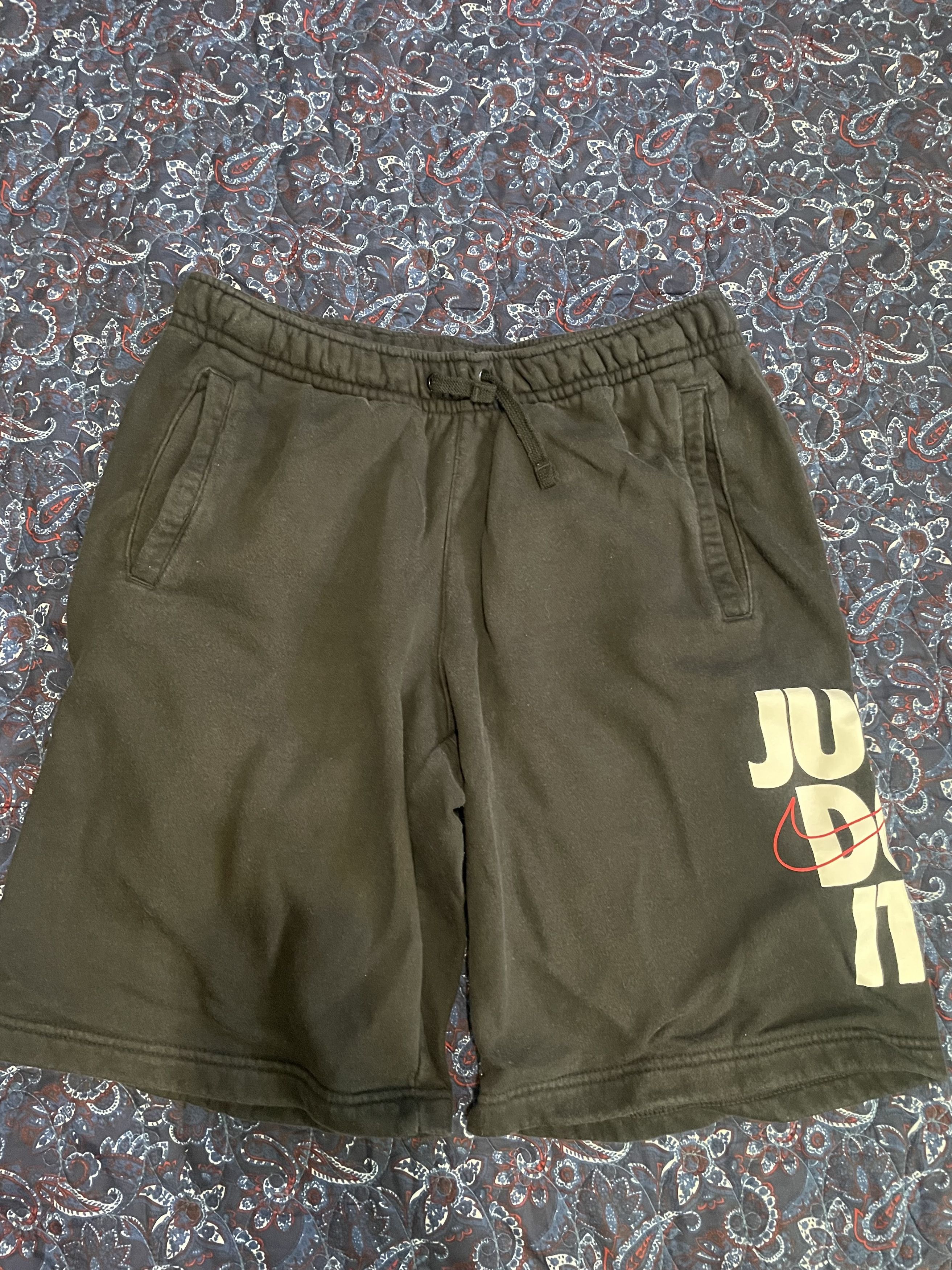 Nike Nike Just Do It Sweatshorts Size US 30 / EU 46 - 1 Thumbnail