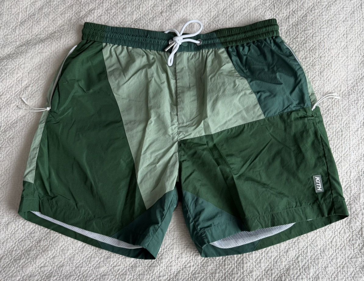 Kith Nylon Shorts M