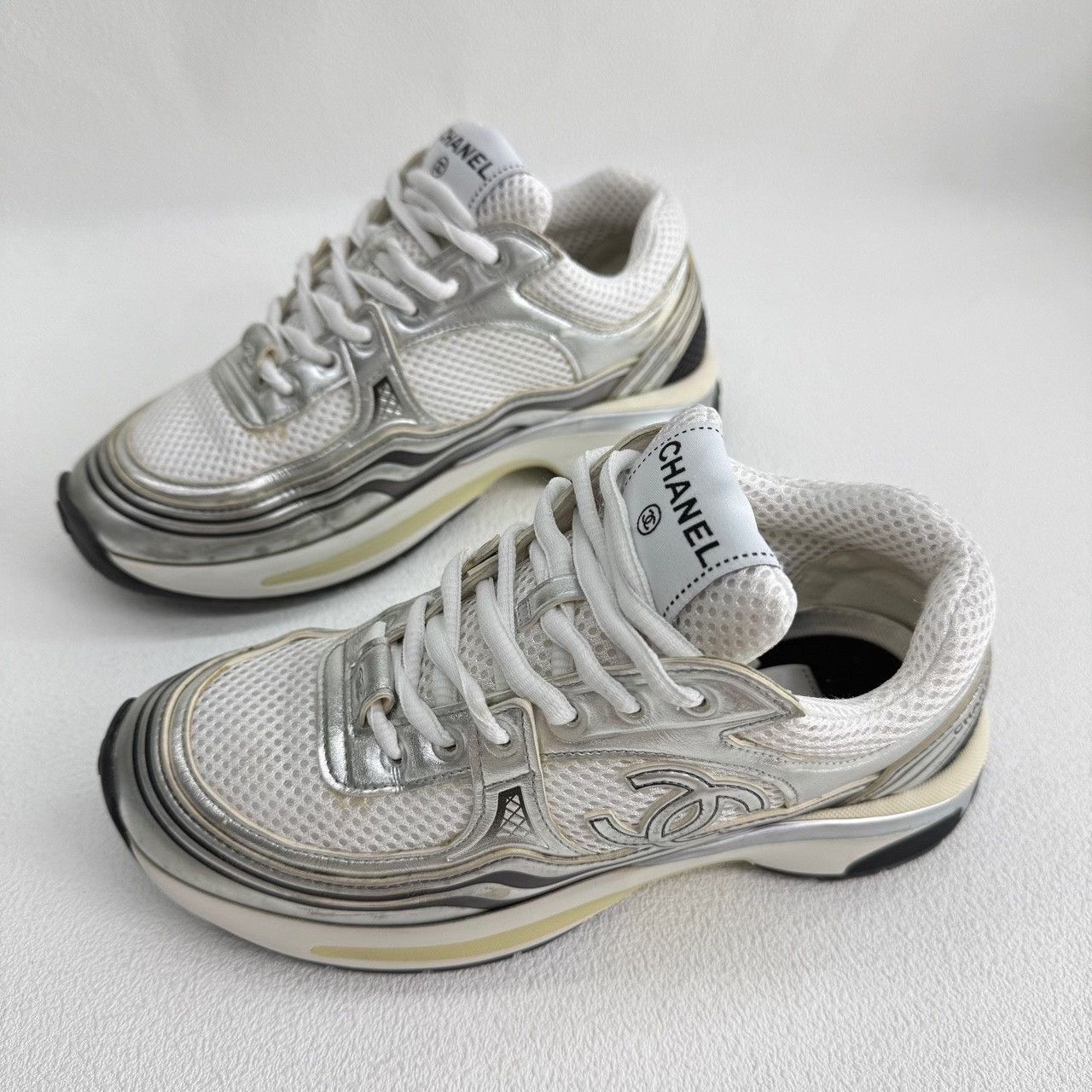 Chanel Chanel Leather Silver Lowtop Sneakers us_5 Women Size US 5 / IT 35 - 1 Thumbnail