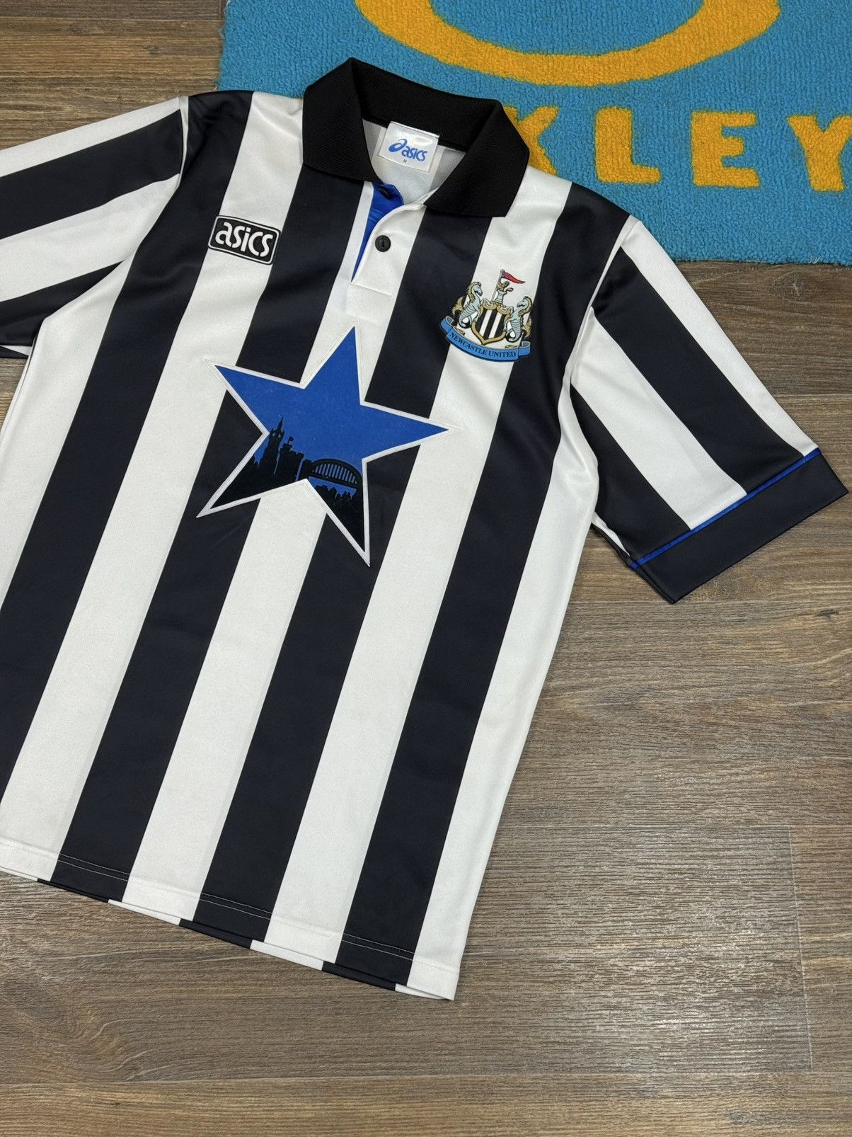 Asics 1993-95 Vintage Asics New Castle Home Football Jersey Shirt Size US M / EU 48-50 / 2 - 1 Thumbnail