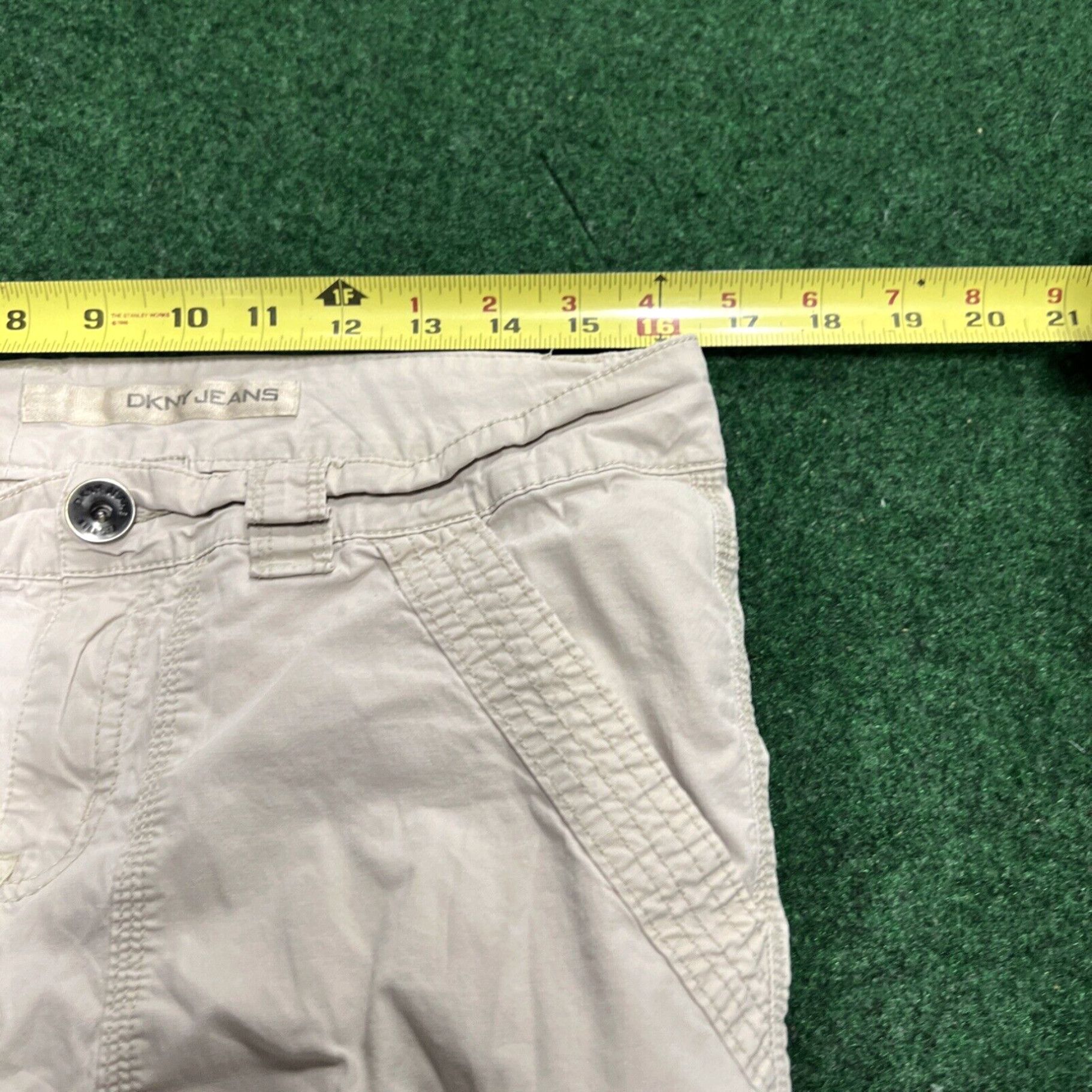 DKNY DKNY Active Cropped Wide Baggy Cargo Pants Women’s Size 10 Y2k Beige Size 32" / US 10 / IT 46 - 6 Thumbnail