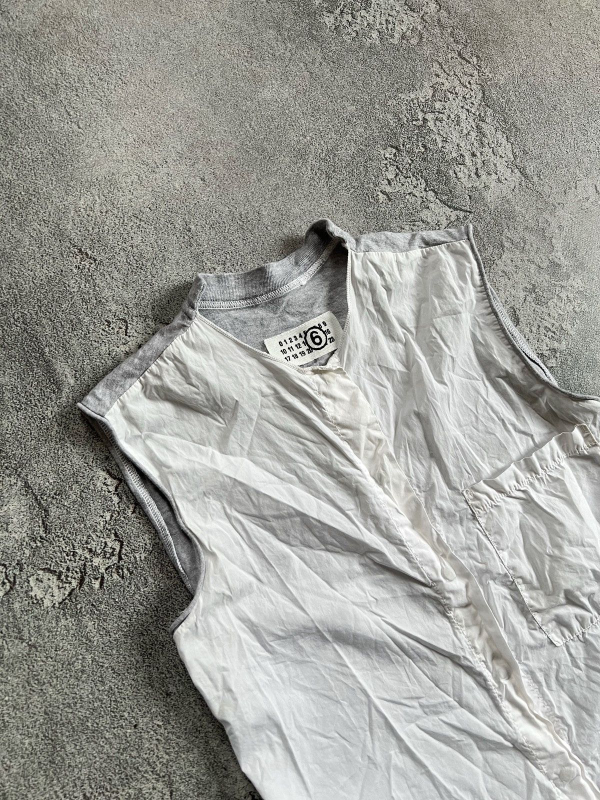 Maison Margiela MM6 Maison Margiela Sleeveless Button Shirt Blouse 42 Vest Size M / US 6-8 / IT 42-44 - 3 Thumbnail