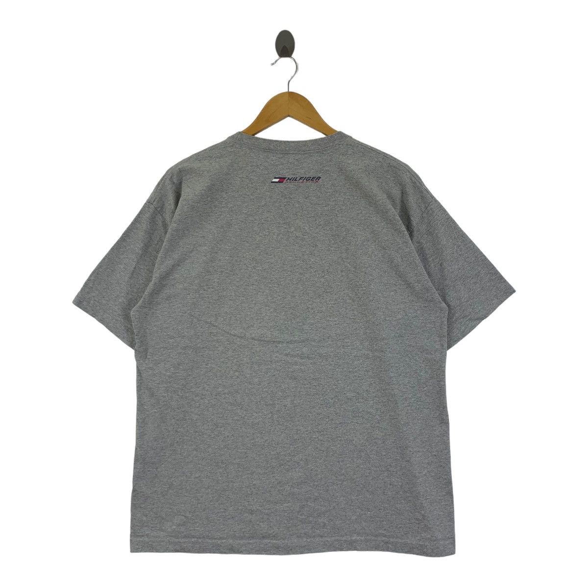 Tommy Hilfiger Vintage TOMMY HILFIGER ATHLETICS Box Logo Tee Shirt Top Size US M / EU 48-50 / 2 - 4 Thumbnail