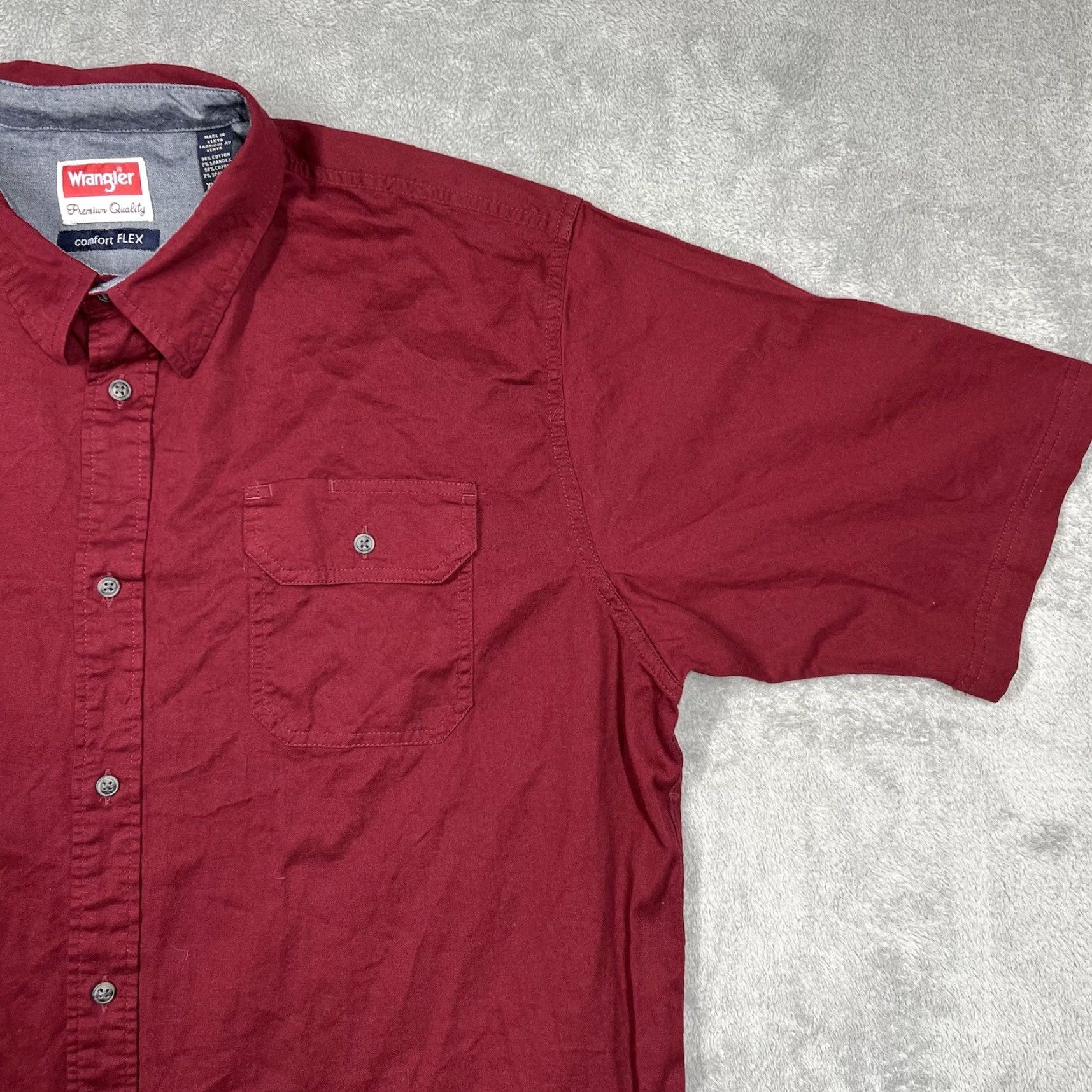 Wrangler Wrangler Comfort Flex Men's XLT Button Up Shirt XL Tall Red Cardinal Maroon Solid Short Sleeve Button Up Casual Dress Shirt Men Boys? Size US XL / EU 56 / 4 - 4 Thumbnail