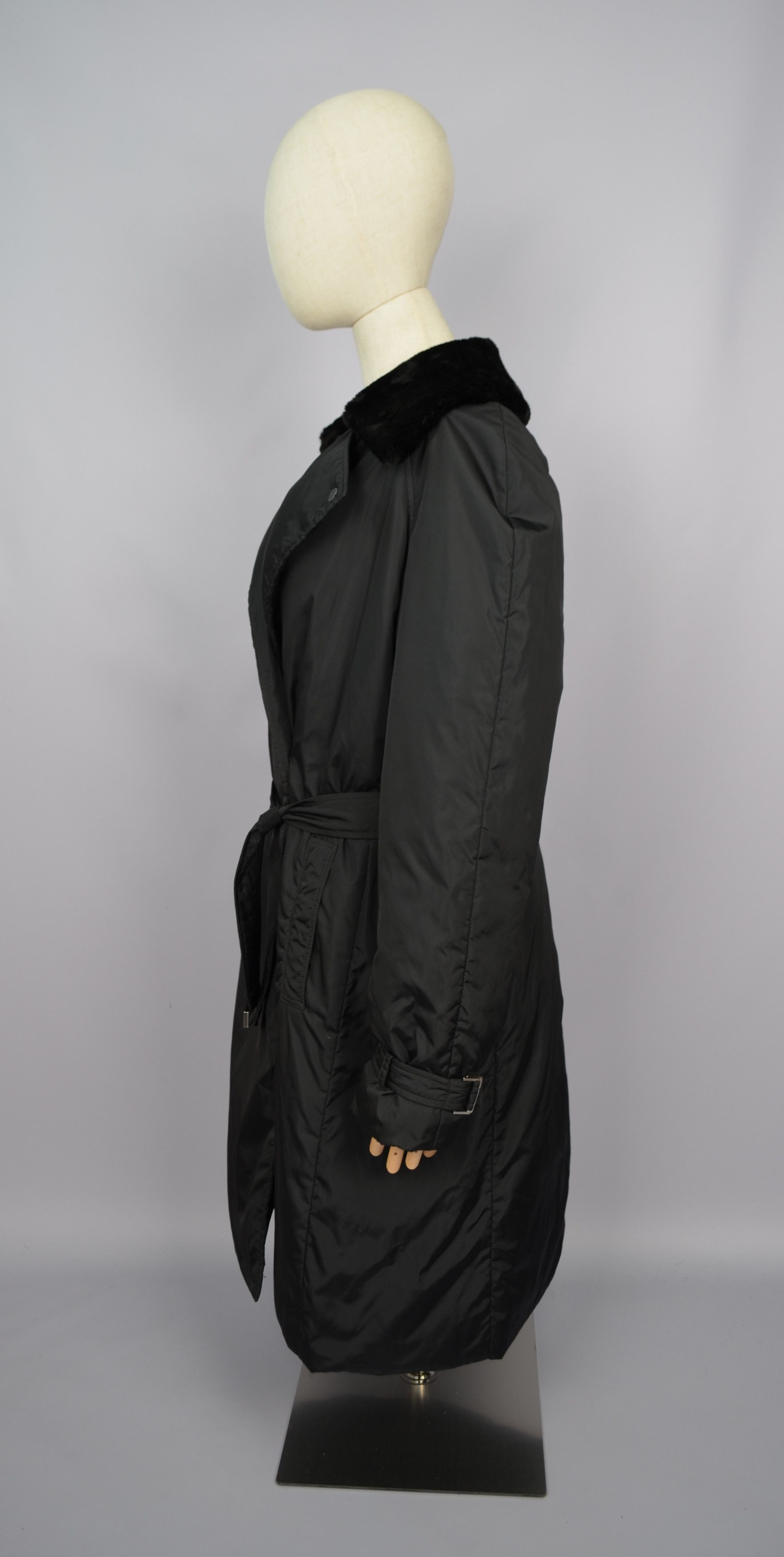 Designer × Max Mara Max Mara 'S Belted Teflon Jacket Coat Long Nutria Fur Size L Size L / US 10 / IT 46 - 9 Thumbnail