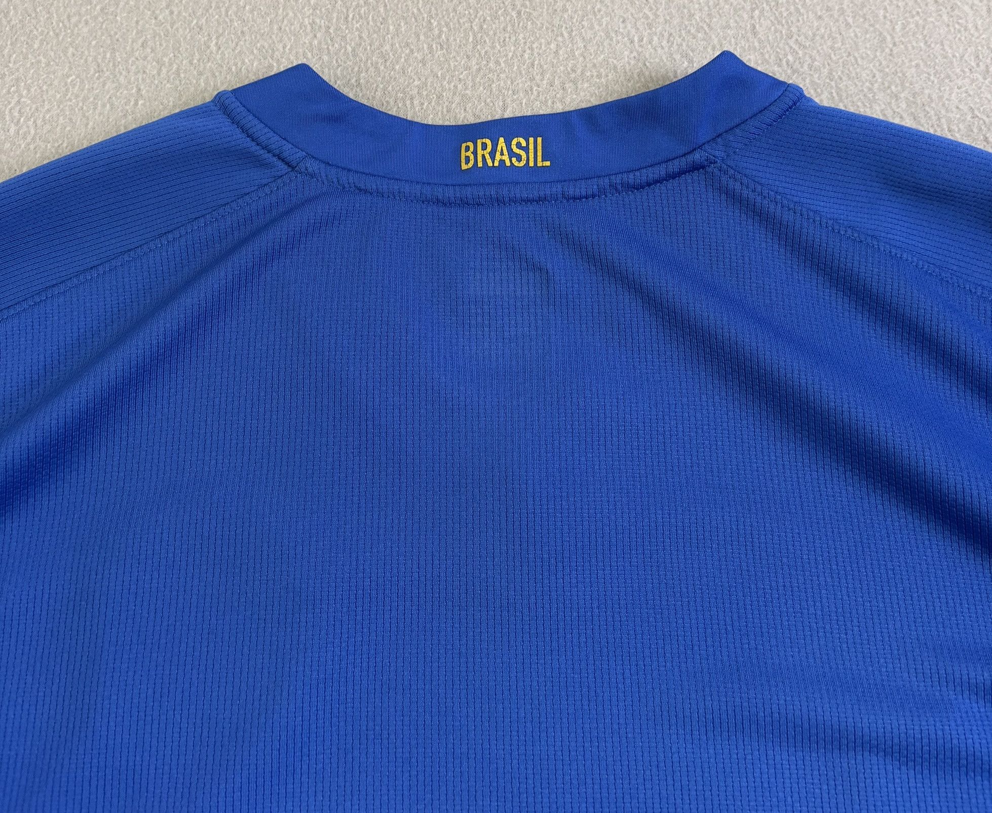 Nike Brazil 2008 Away Nike Football Jersey Large Size US L / EU 52-54 / 3 - 16 Thumbnail