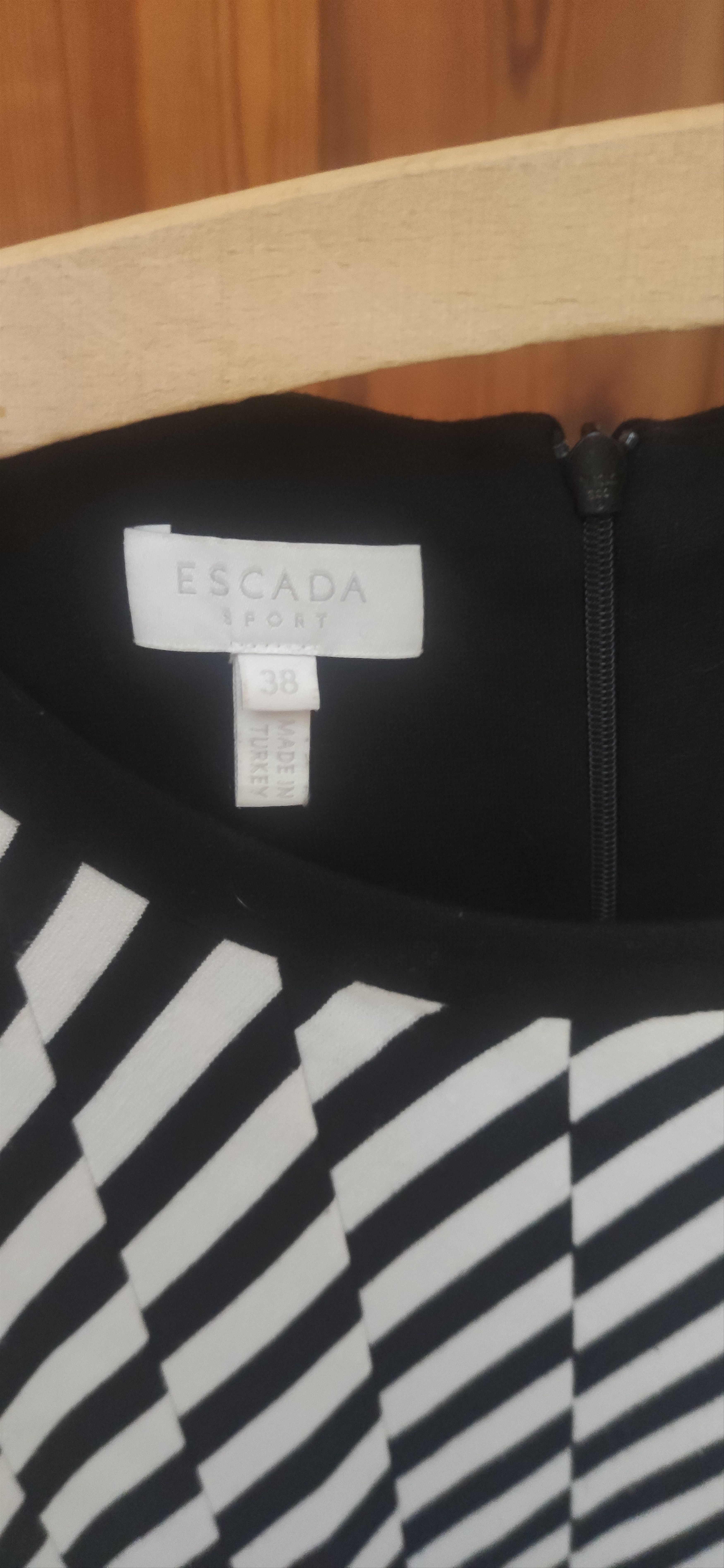 Escada The dress Escada Size S / US 4 / IT 40 - 4 Thumbnail