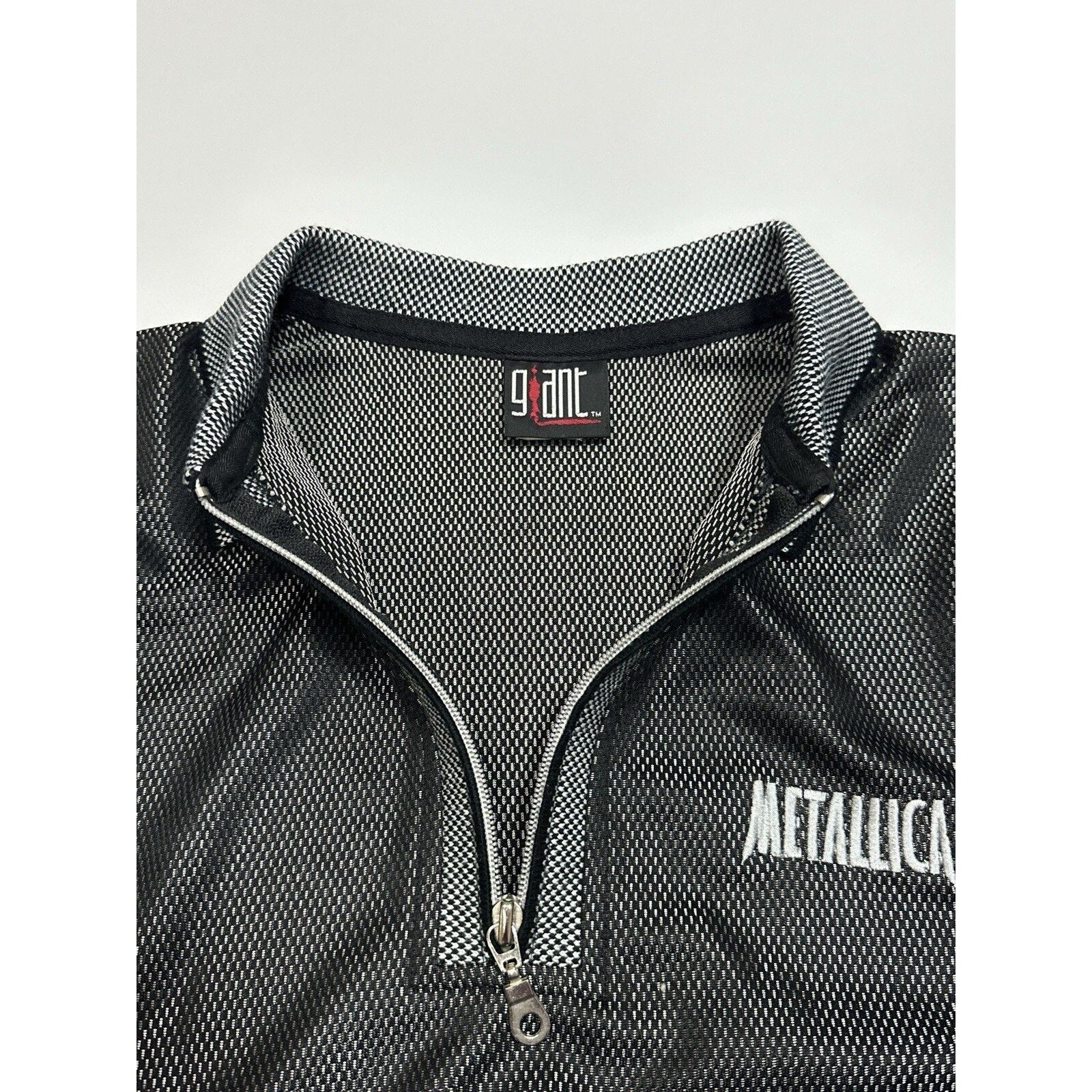 Giant Vintage Metallica 1996 Tour Giant Silver Jersey Very Rare Size US L / EU 52-54 / 3 - 5 Thumbnail