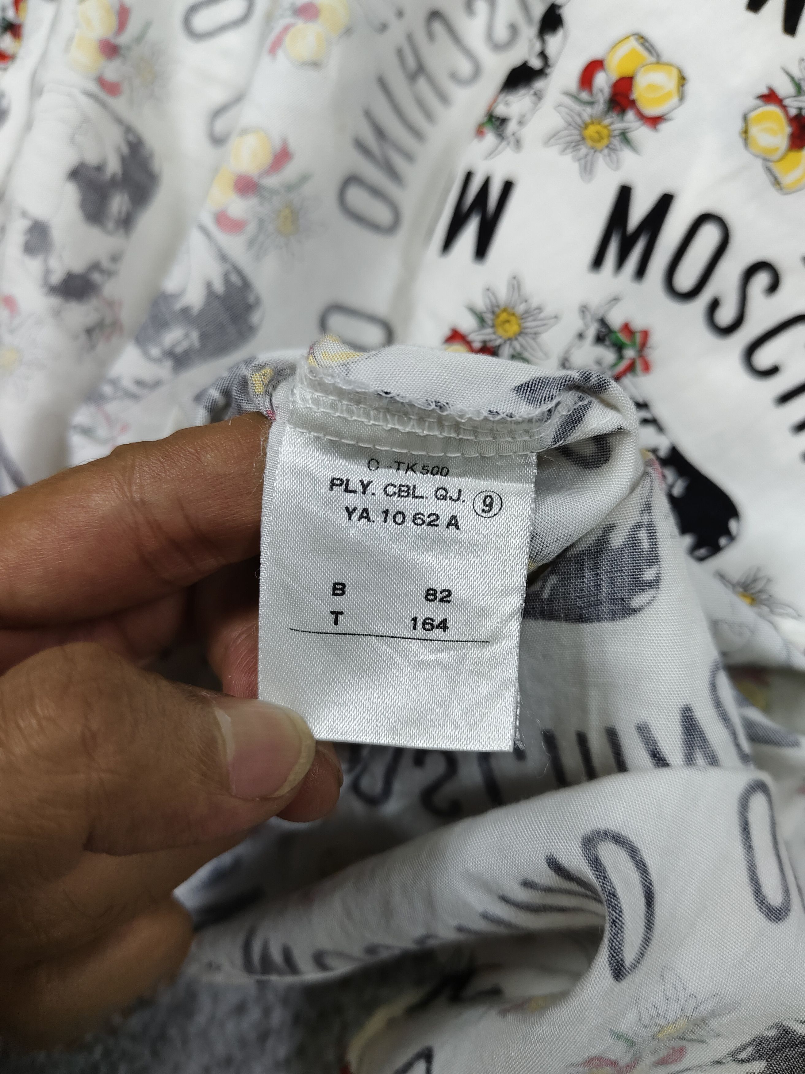 Moschino 90s Moschino- Rare AOP Typography Cow Farm Graphic Shirt Size L / US 10 / IT 46 - 8 Thumbnail