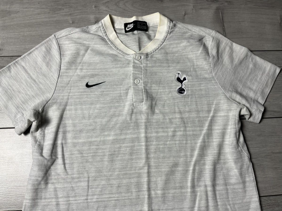 Nike Nike tottenham hostpur footbal club T-shirt size XLarge Size US XL / EU 56 / 4 - 3 Thumbnail