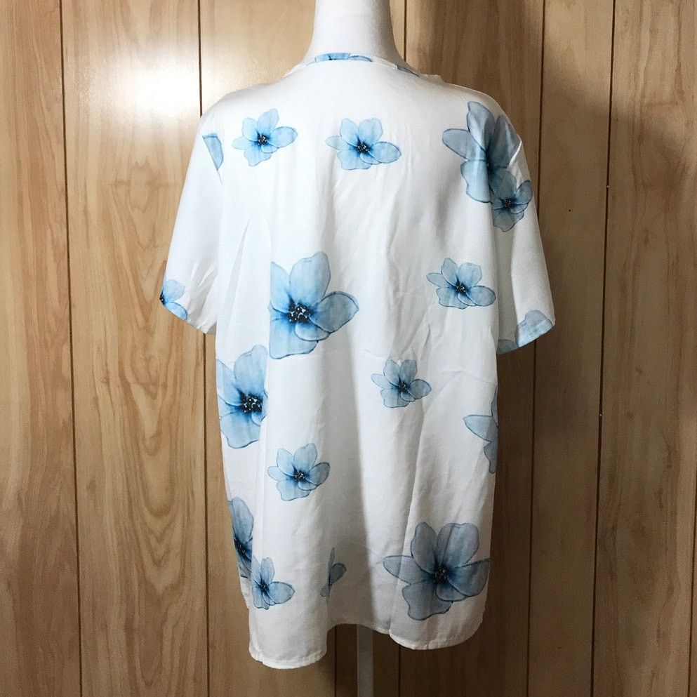 Other Floral Round Neck Button-Up Short Sleeve Blouse XL Size XL / US 12-14 / IT 48-50 - 2 Thumbnail