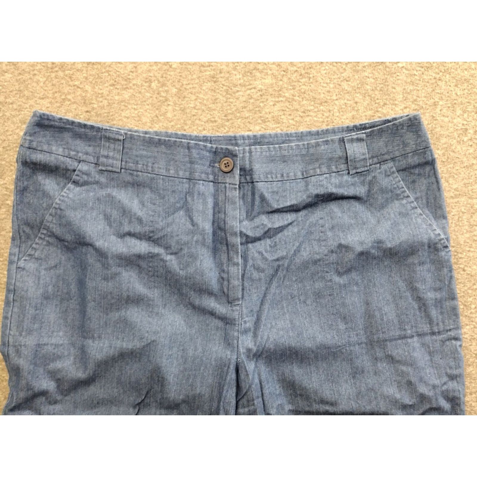 Vintage White Stag Women’s Capri Jeans Cotton Blend 18 Blue Denim Regular 90s Vintage Style Spring Summer Jeans Ladies Size 40" / US 18 - 3 Thumbnail