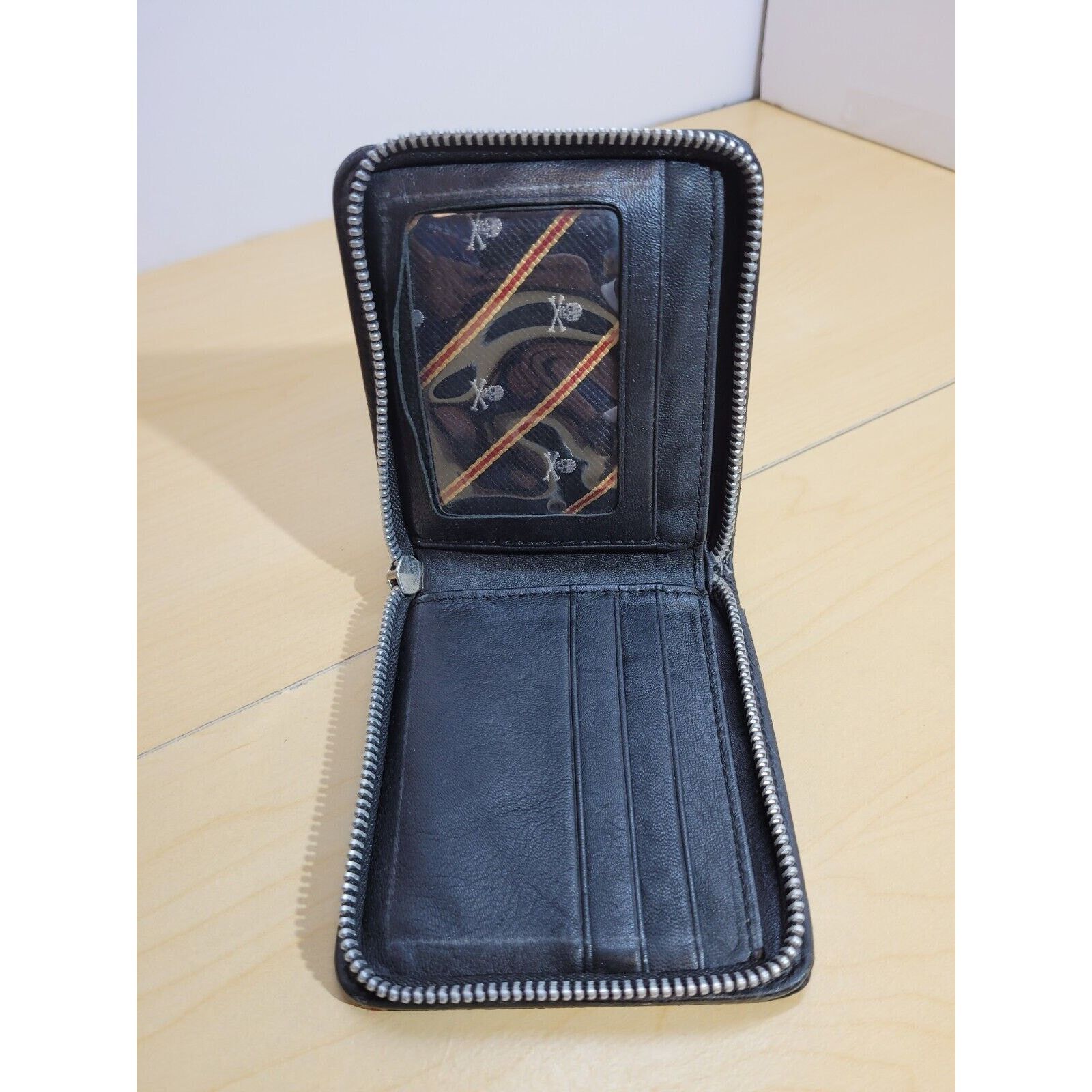 & Other Stories Skull & Crossbones Wallet with Zipper Blue and Red Stripe Size ONE SIZE - 5 Thumbnail