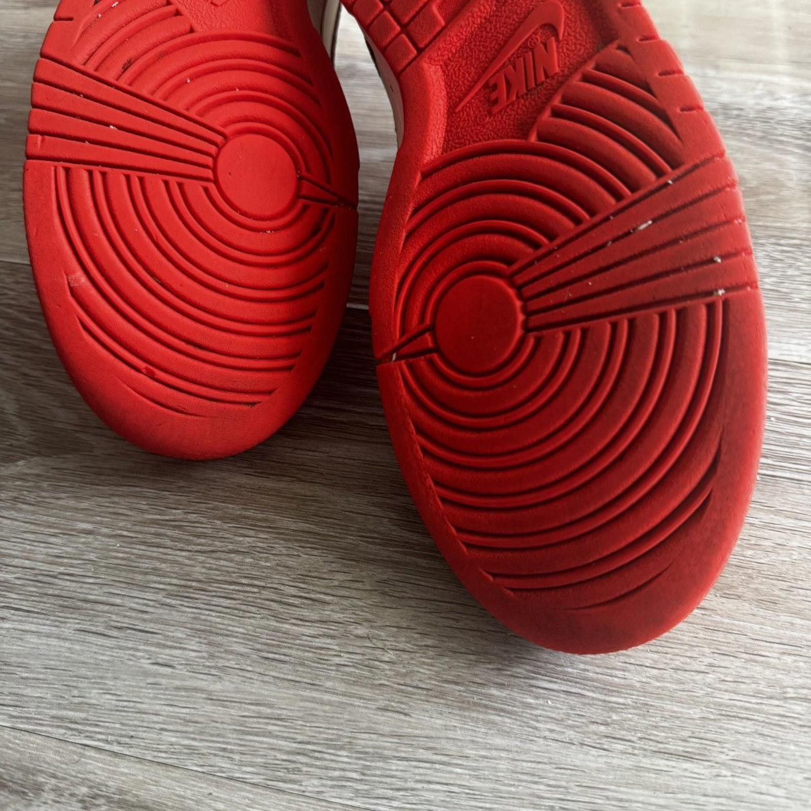 Nike NIKE • Dunk Low "NBA 75th Anniversary Chicago" (4.5M) Size US 5 / EU 37 - 9 Thumbnail