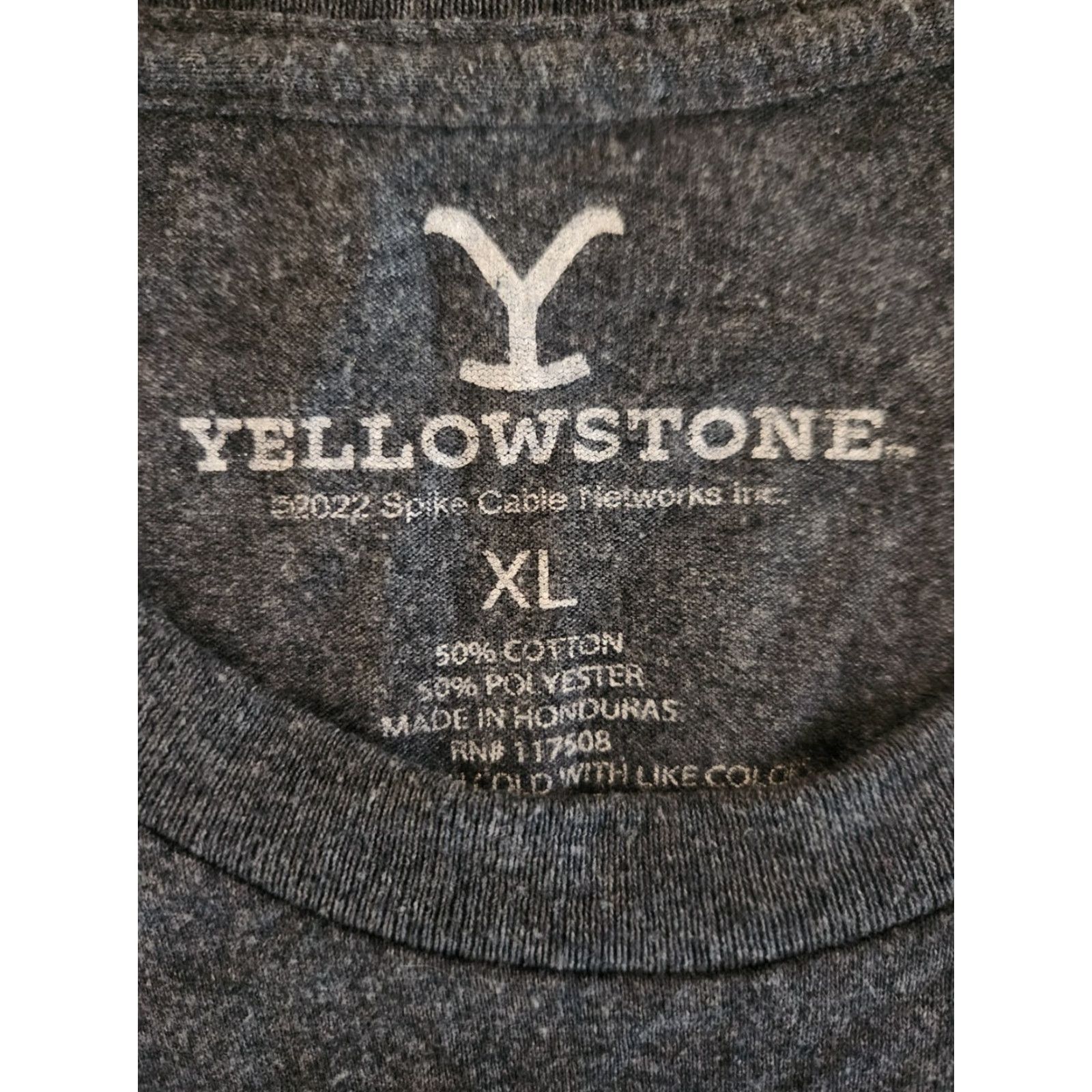 Vintage Yellowstone Dutton Ranch Gray T Shirt XL Graphic Print Short Sleeve Crew Neck Unisex Adults Shirt Mens Womens TS-XL Graphic Print TV Logo Shirt Size US XL / EU 56 / 4 - 2 Thumbnail