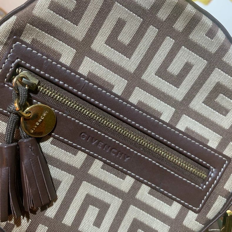 Givenchy Givenchy Round pie bag Size ONE SIZE - 3 Thumbnail