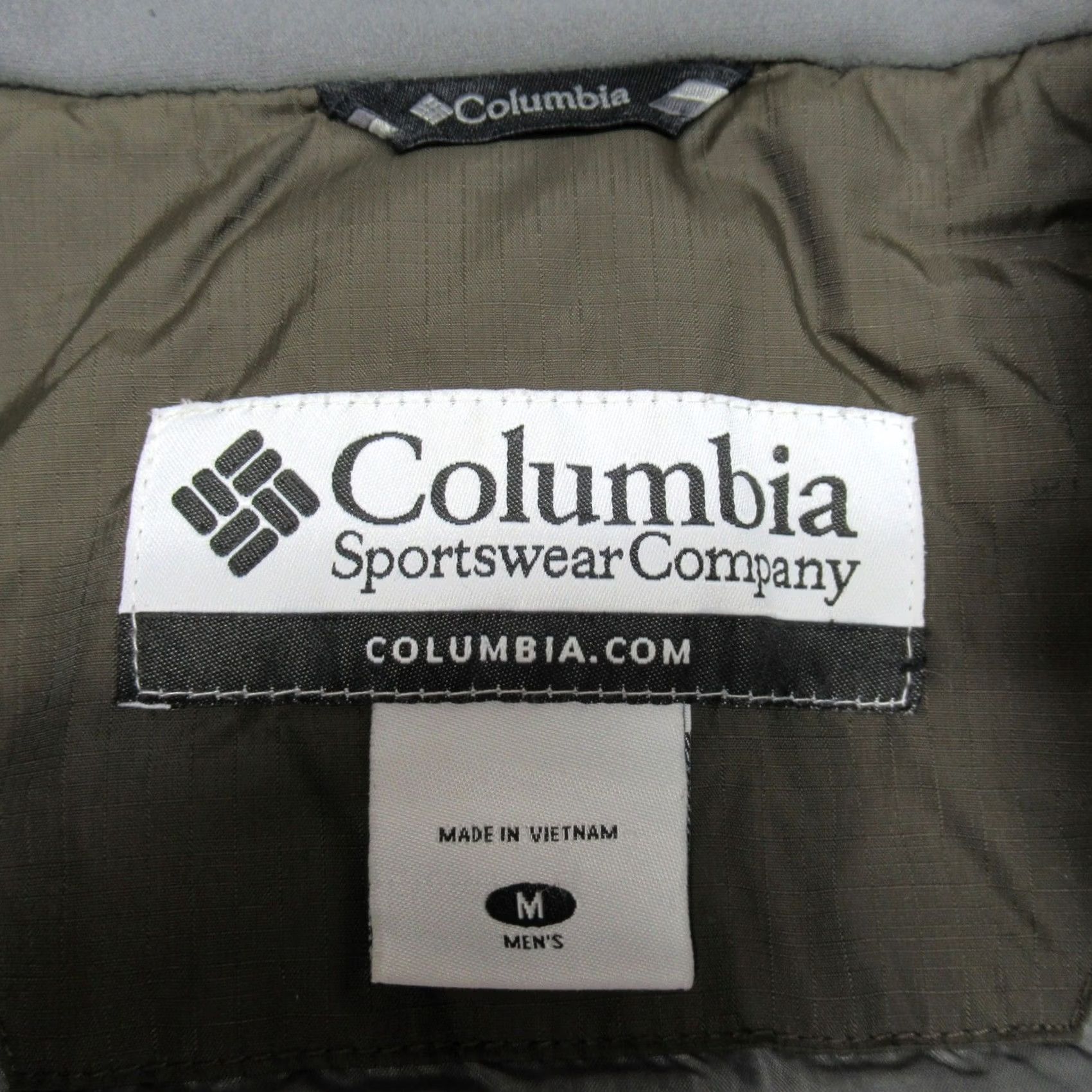 Vintage - The core selling point (Columbia) is highlighted Size US M / EU 48-50 / 2 - 7 Thumbnail