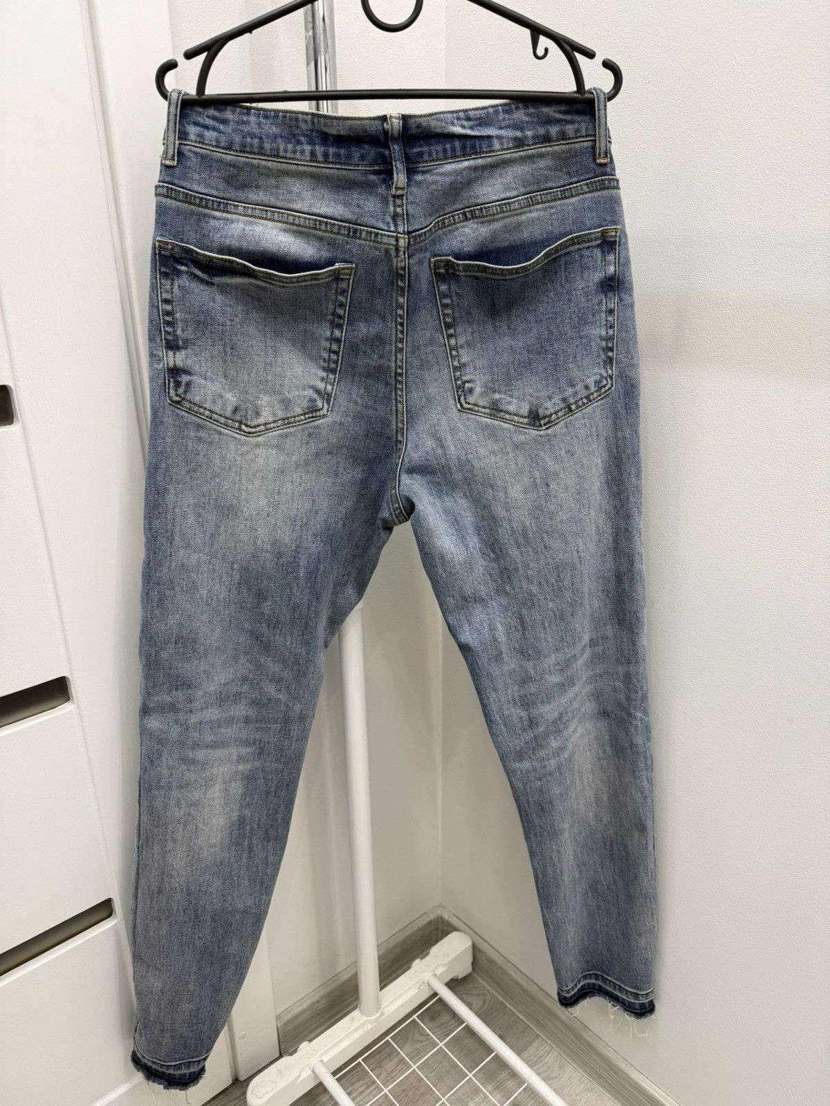 Val Kristopher Val Kristopher Distressed Letters Embroidered Jeans Denim Size US 34 / EU 50 - 2 Thumbnail