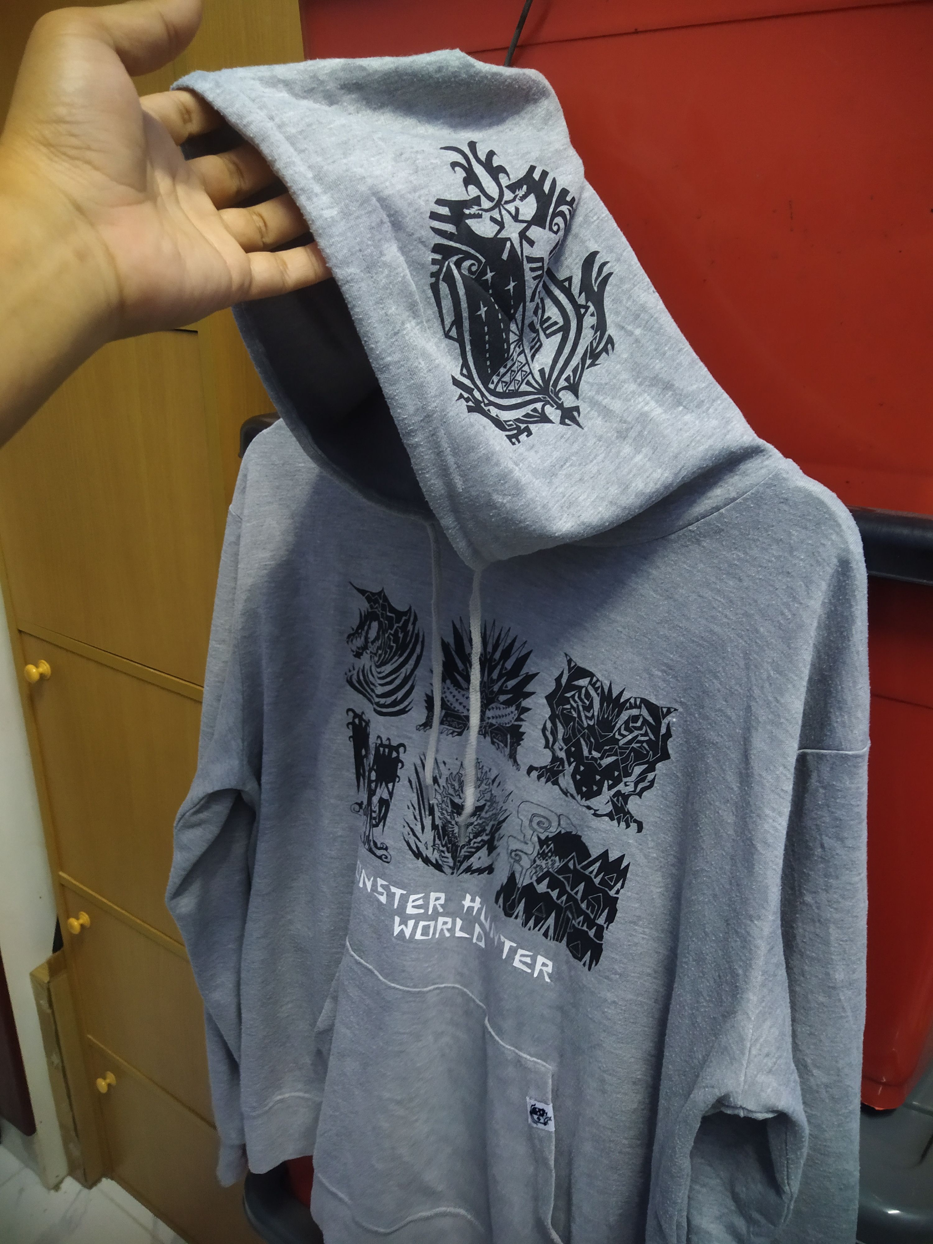 Anime Monster Hunter World Hoodie vintage Size US XL / EU 56 / 4 - 4 Thumbnail