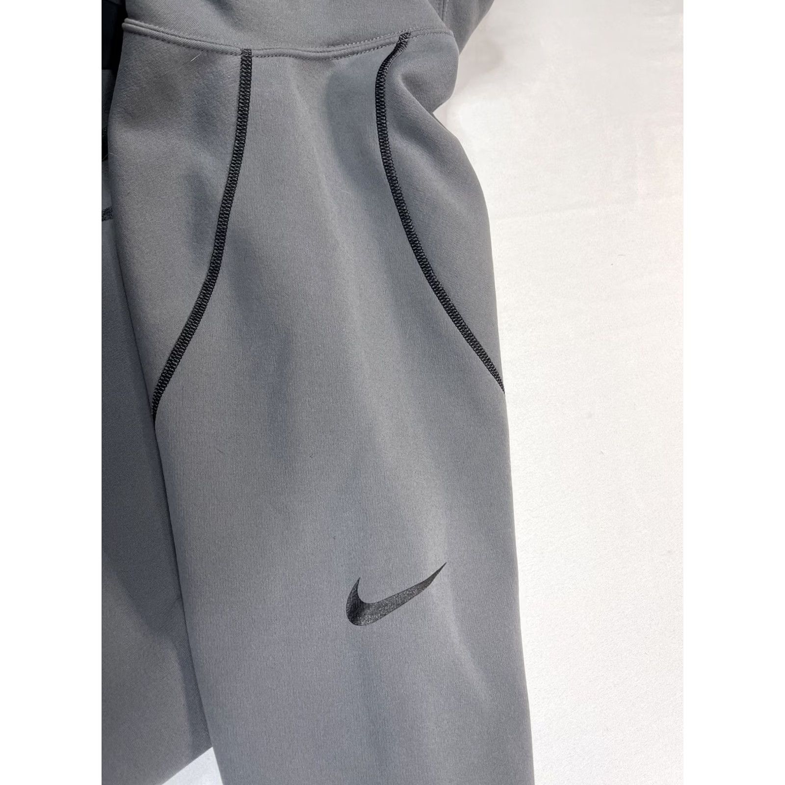 Nike VINTAGE Nike Hoodie Men 2XL Gray Kobe Bryant Mamba Therma Fit Pullover Hooded Pockets Long Sleeve Logo Size US XXL / EU 58 / 5 - 6 Thumbnail