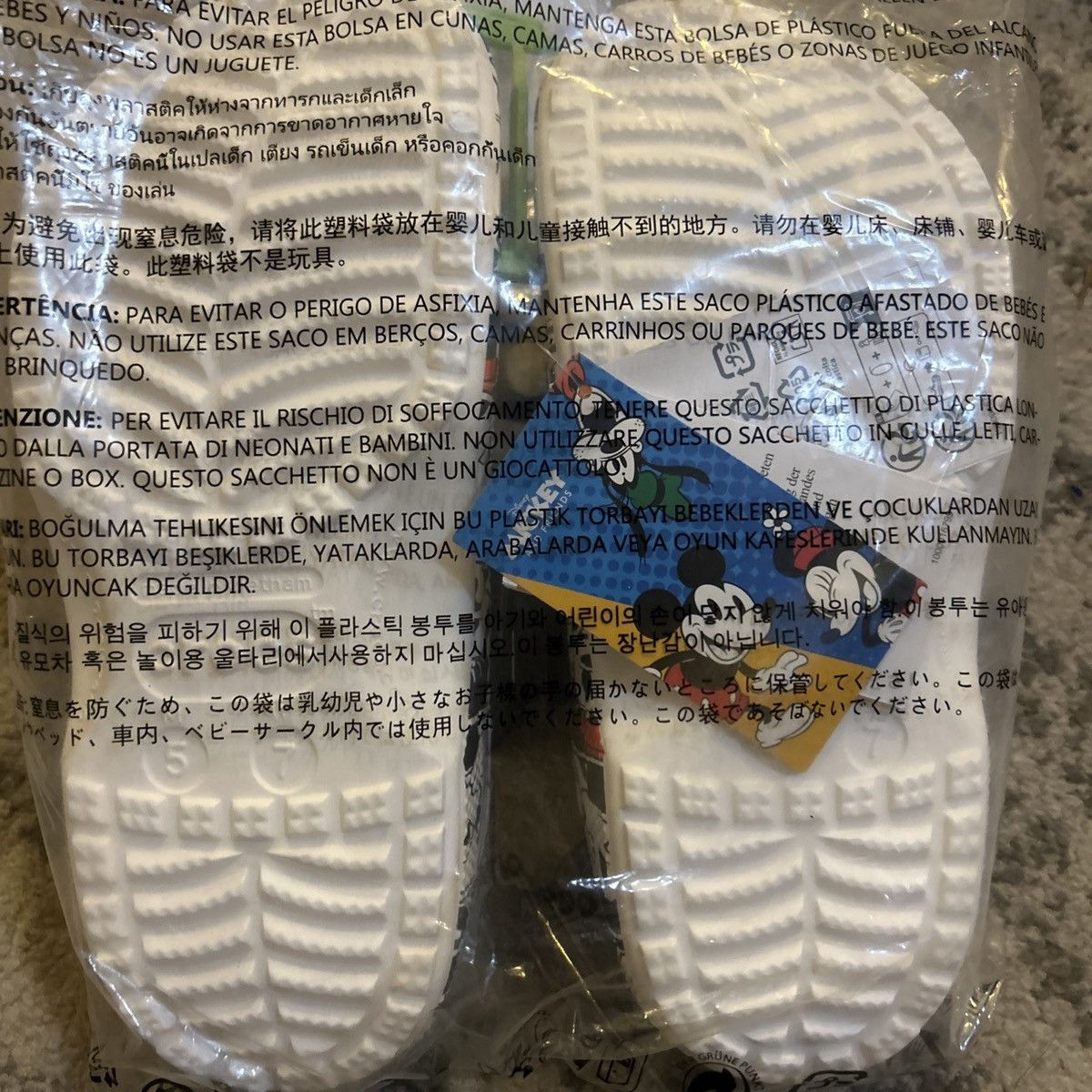 Crocs × Disney Crocs Disney Mickey and Minnie Classic Clog Size US 7 / IT 37 - 5 Thumbnail