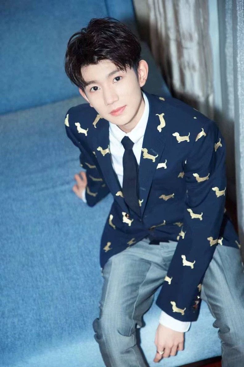 Thom Browne Thom BrowneGolden dog embroidered bubble gauze suit 2503-N Size US M / EU 48-50 / 2 - 8 Thumbnail