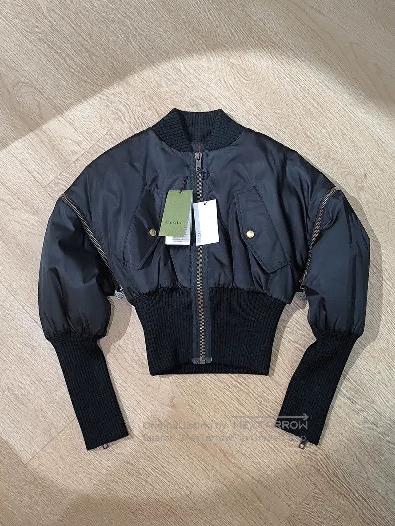 Gucci Gucci FW22 Solid Colour Zipper Detachable Sleeve Bomber Ja Size XS / US 0-2 / IT 36-38 - 1 Thumbnail