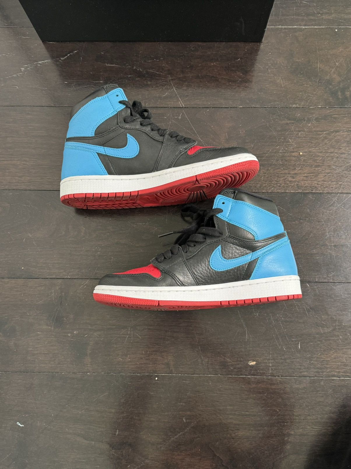 Nike Air Jordan 1 Retro High OG “UNC to Chicago” sneakers Size US 8 / IT 38 - 4 Thumbnail