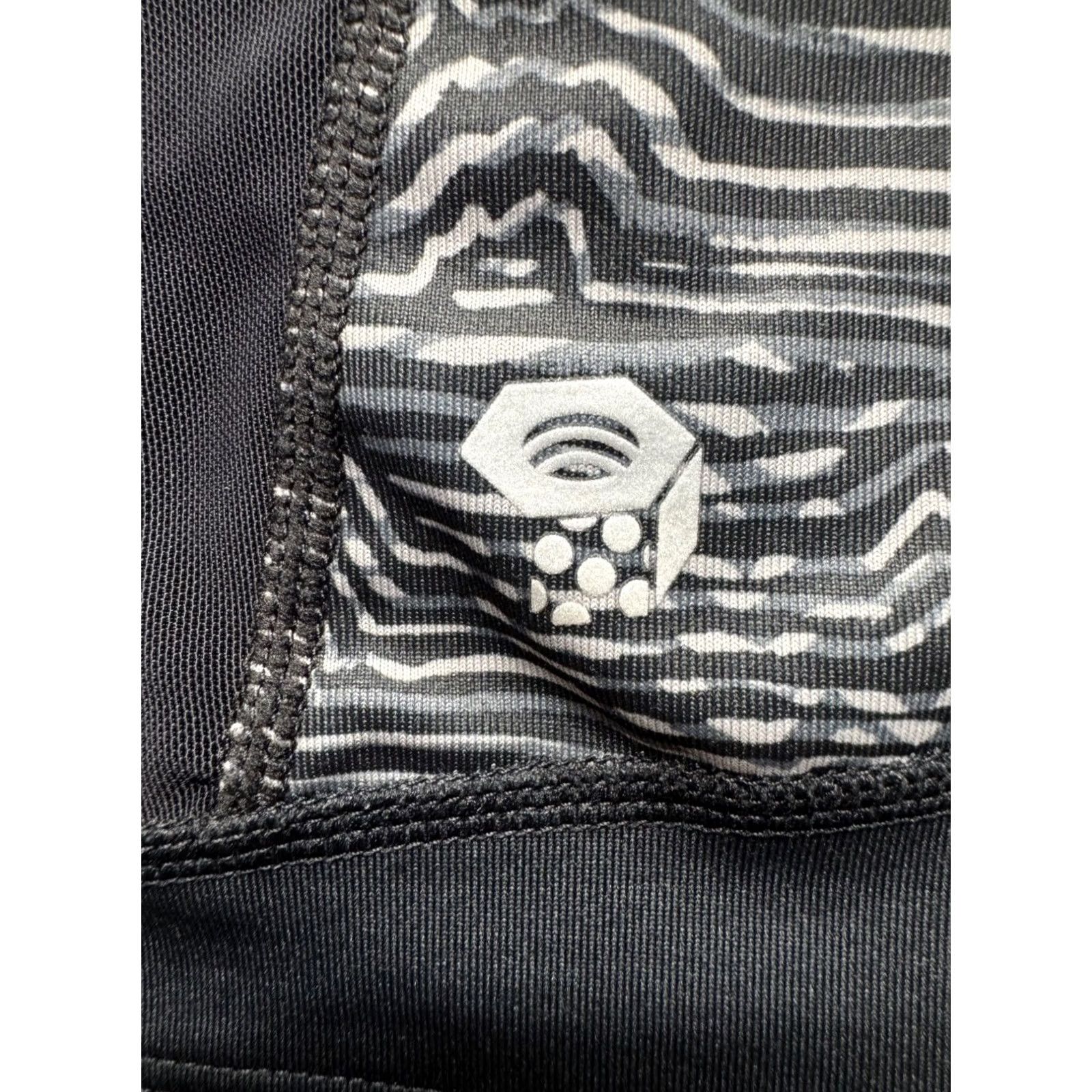 Mountain Hardwear Mountain Hardwear Sports Bra M Black Striped Racerback Medium Support Womens Size ONE SIZE - 3 Thumbnail