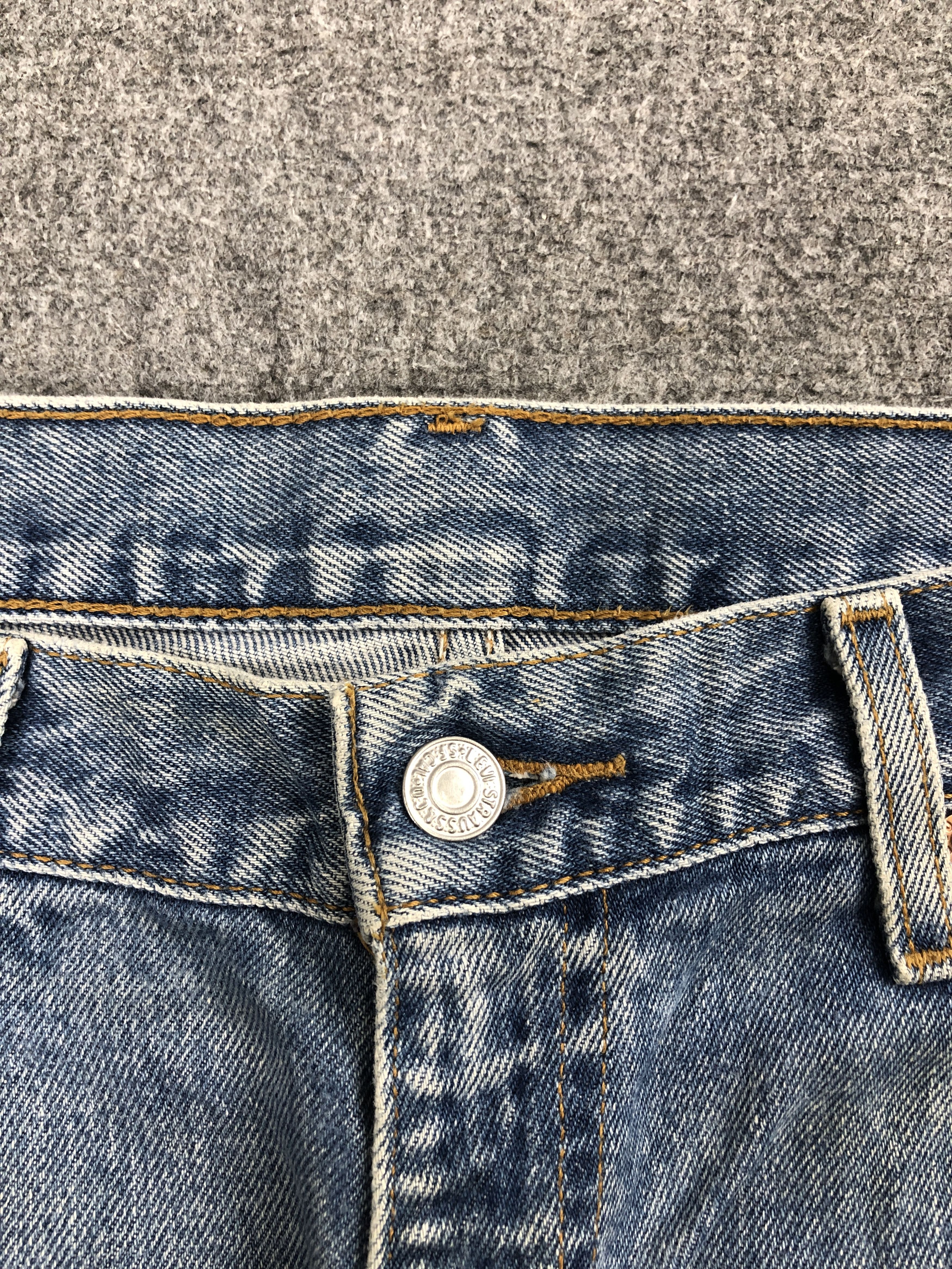 Levi's × Vintage 90s Vintage Levis 550 Light Washed Jeans DP2450 Size US 36 / EU 52 - 10 Thumbnail