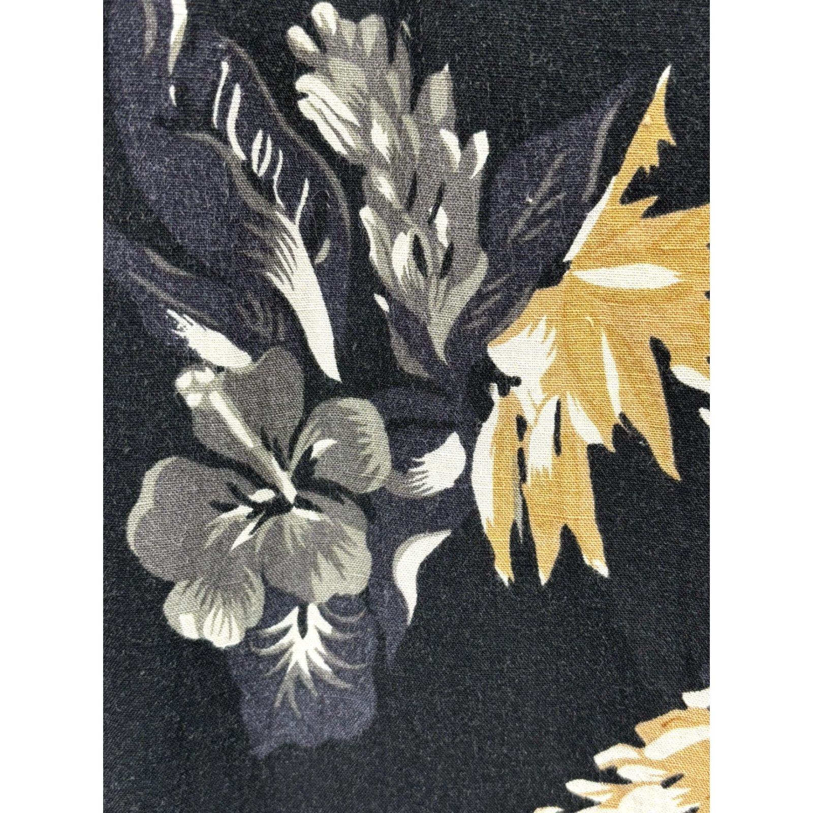 Nautica VINTAGE Nautica Shirt Men Linen Blend Button-Up Short Sleeve Tropical Floral Black M Adults Medium Black Tropical Floral Button-Up Mens Shirt Size US M / EU 48-50 / 2 - 4 Thumbnail