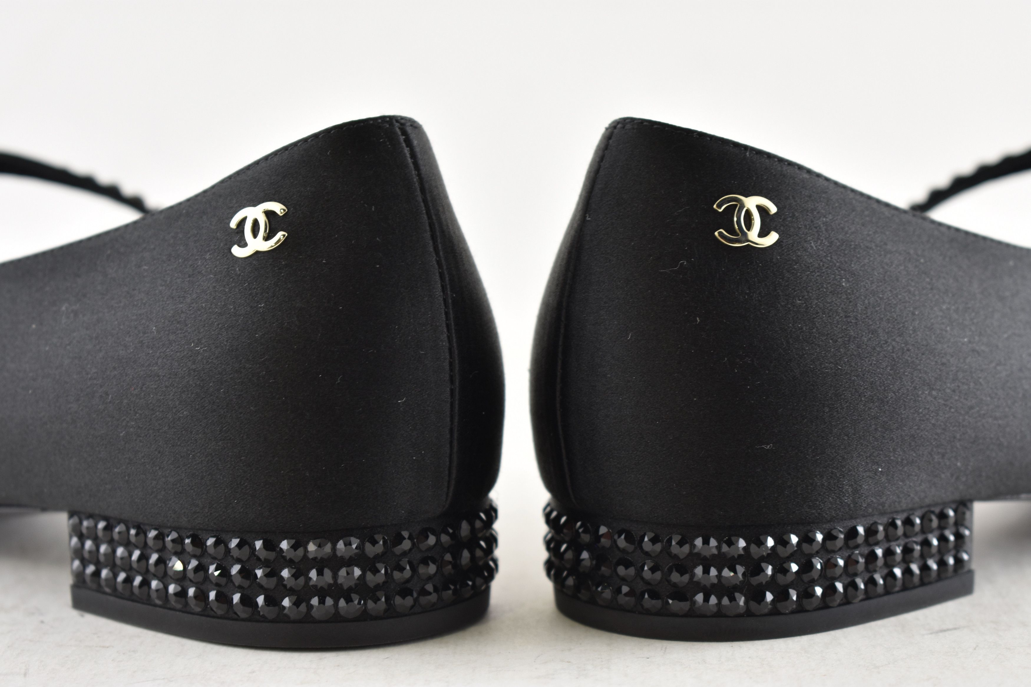 Chanel Chanel 24B Crystal CC Logo Mary Jane Strap Ballet Flat 37 Size US 7 / IT 37 - 20 Thumbnail