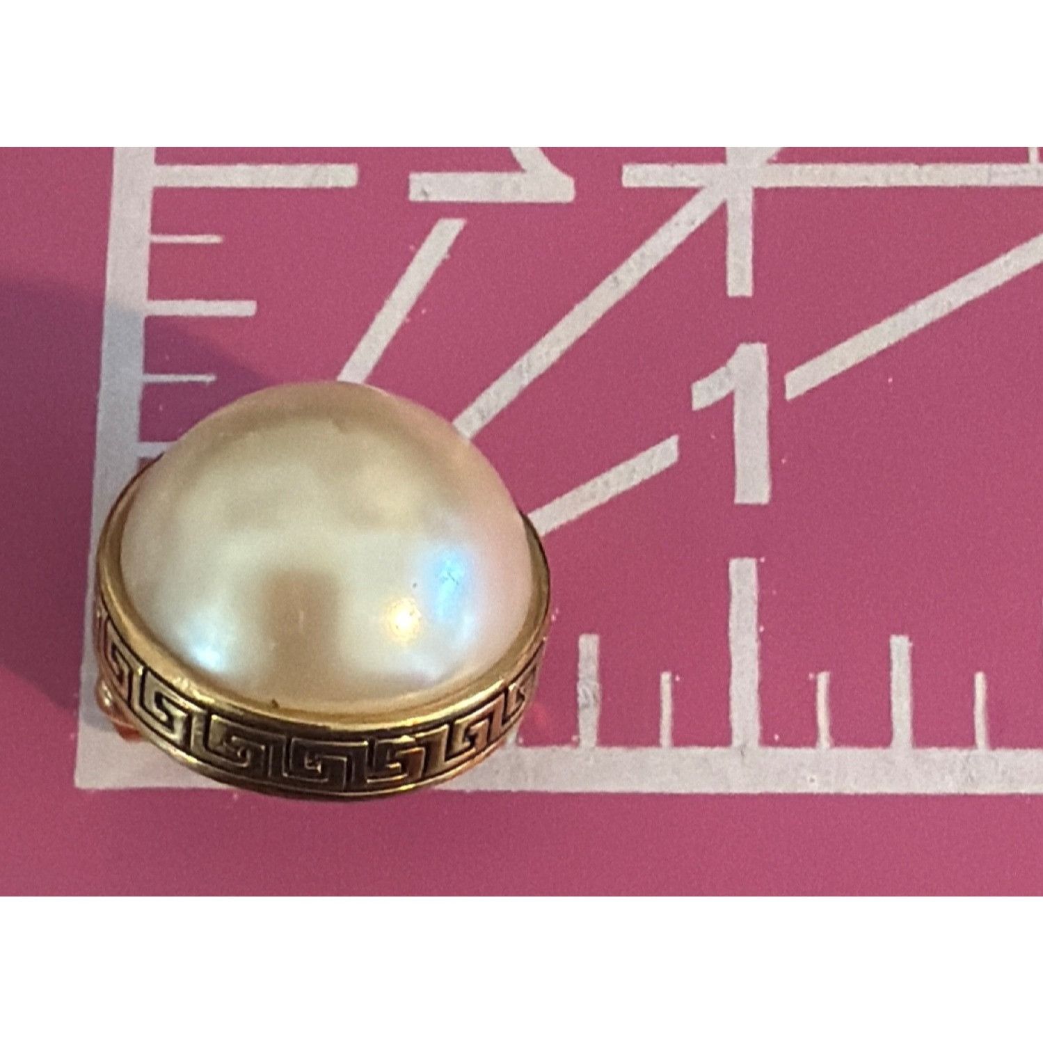 Other Vintage Faux Pearl Mabe Clip On Earrings Greek Key Gold Trim Size ONE SIZE - 4 Thumbnail