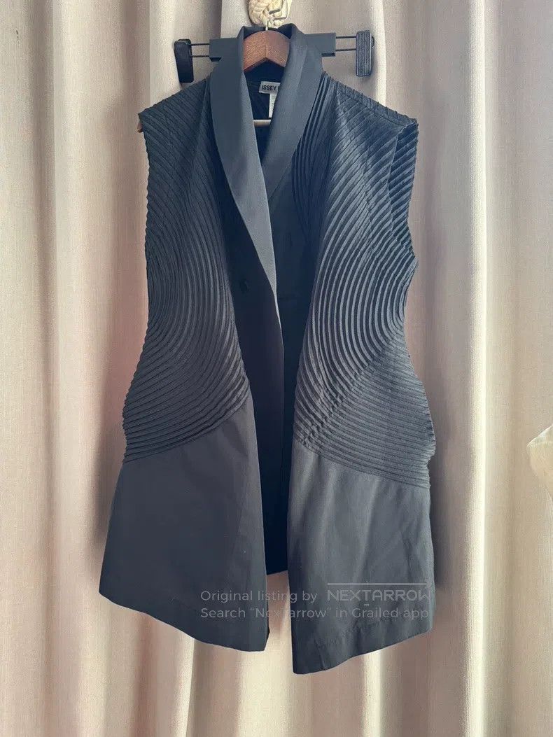 Issey Miyake Issey Miyake Black Bud-Shaped Vest Coat Size M / US 6-8 / IT 42-44 - 1 Thumbnail