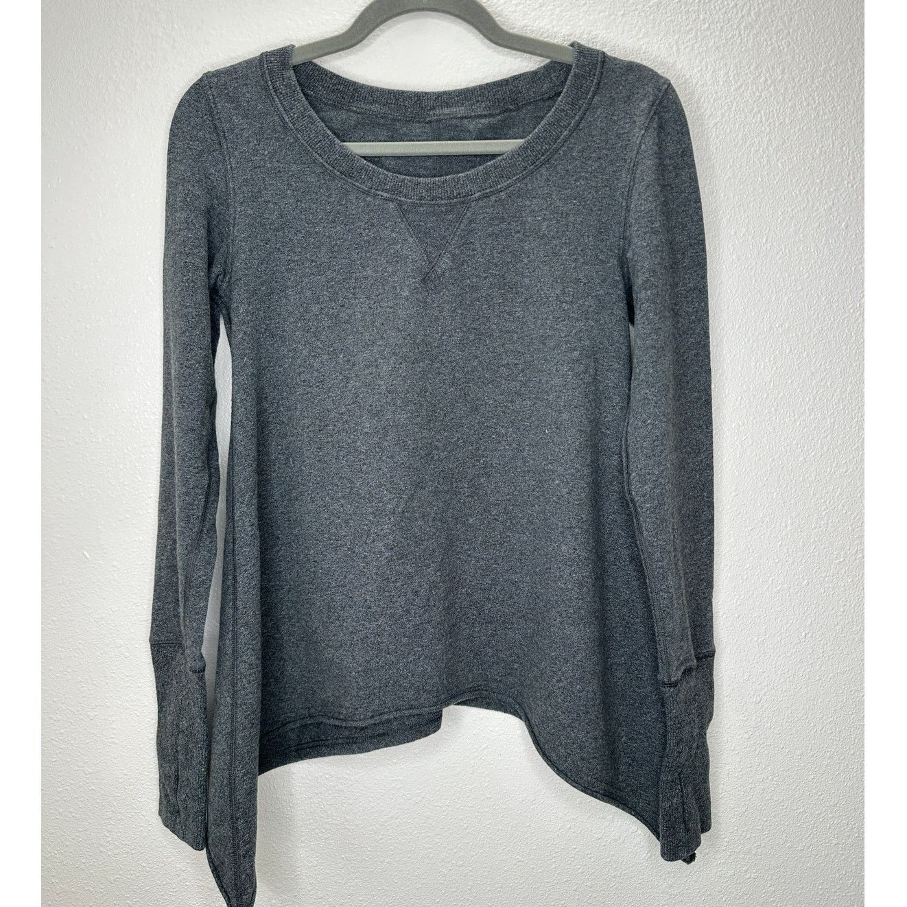 Lululemon Lululemon Athletic Gray Tea Lounge Sweater Asymmetrical 6 Size M / US 6-8 / IT 42-44 - 4 Thumbnail