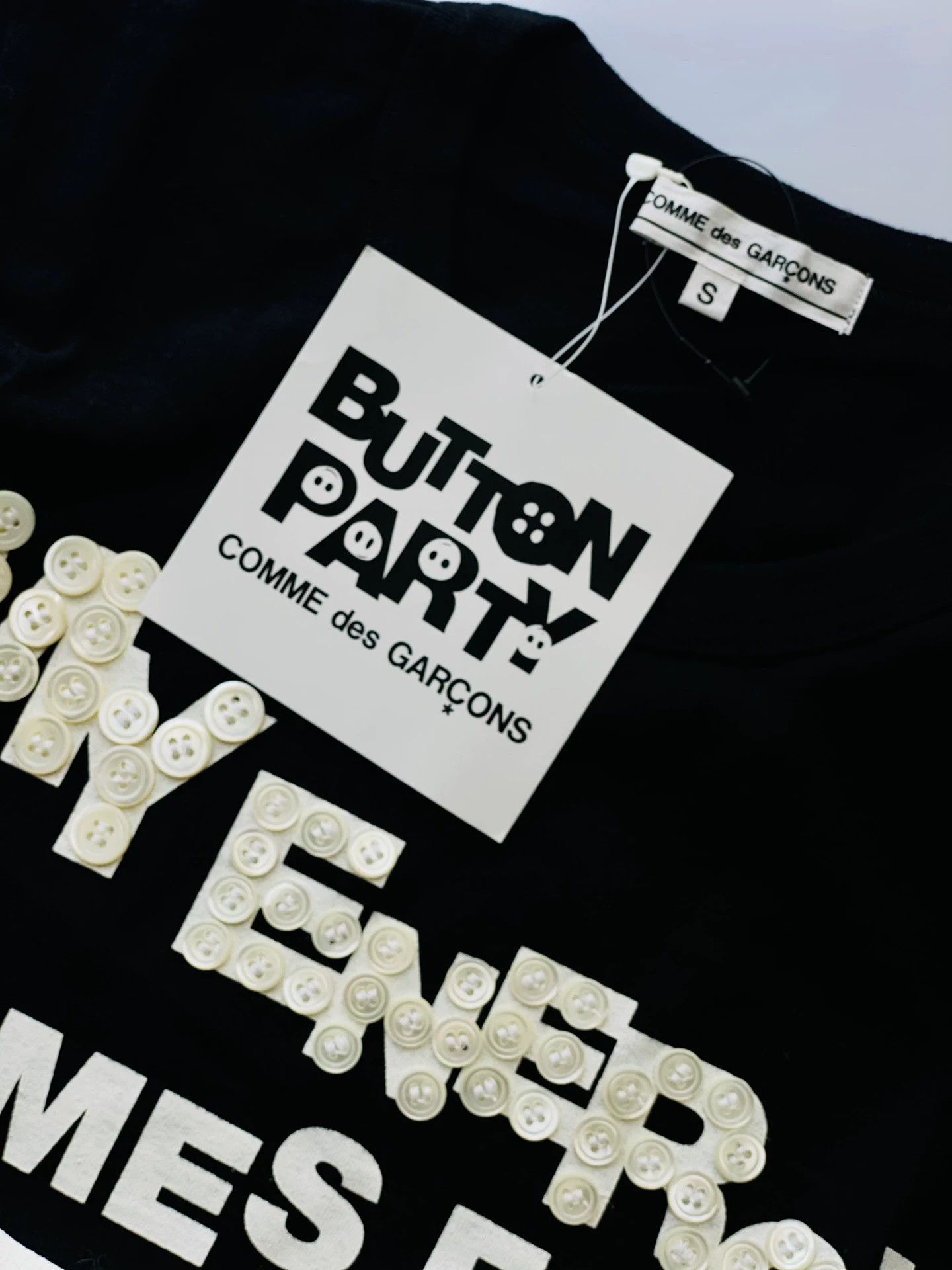Comme des Garcons Comme des Garçons Button Party Rare Handmade Button S Size US S / EU 44-46 / 1 - 1 Thumbnail