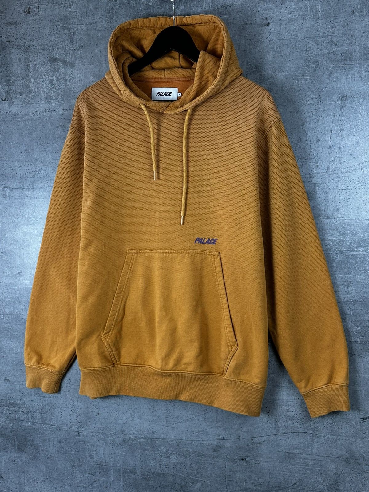 Palace Palace hoodie embroidered size M Size US M / EU 48-50 / 2 - 1 Thumbnail