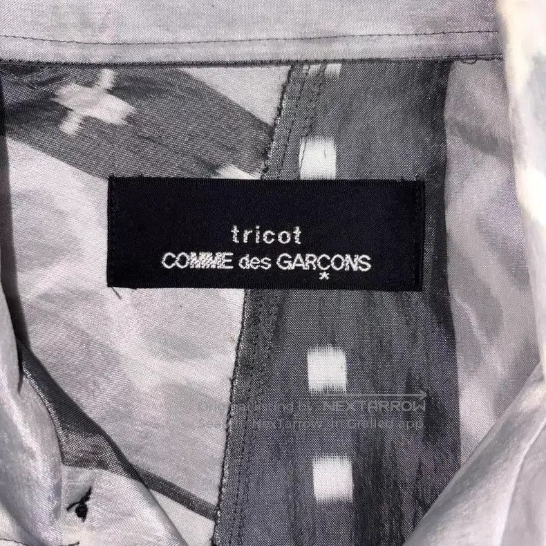 Comme des Garcons Comme Des Garcons Geometric print irregular short-sleeved Size S / US 4 / IT 40 - 2 Thumbnail