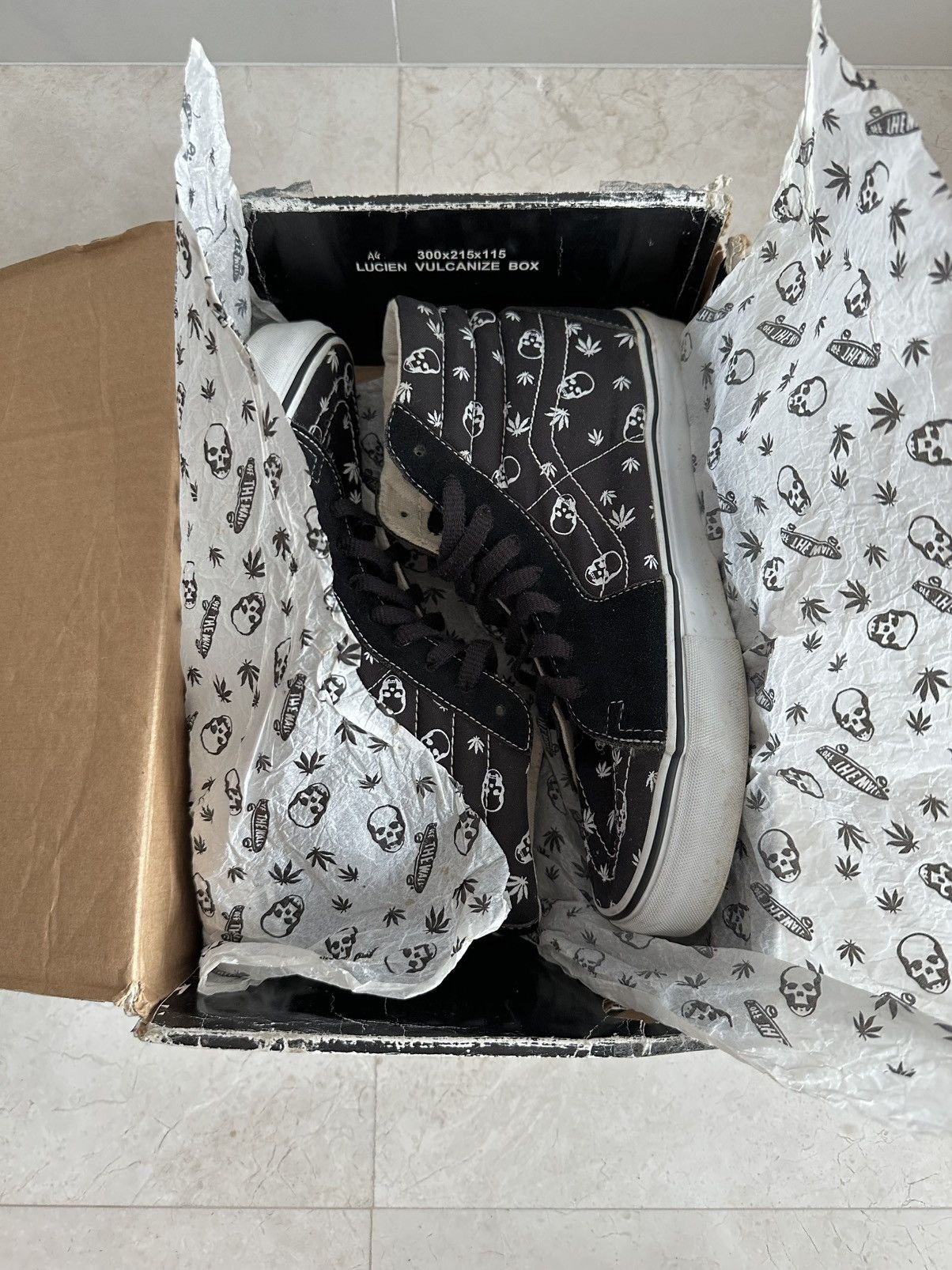Vans Lucien Pellat-Finet Skull Marijuana Sk8-Hi Size US 8.5 / EU 41-42 - 8 Thumbnail